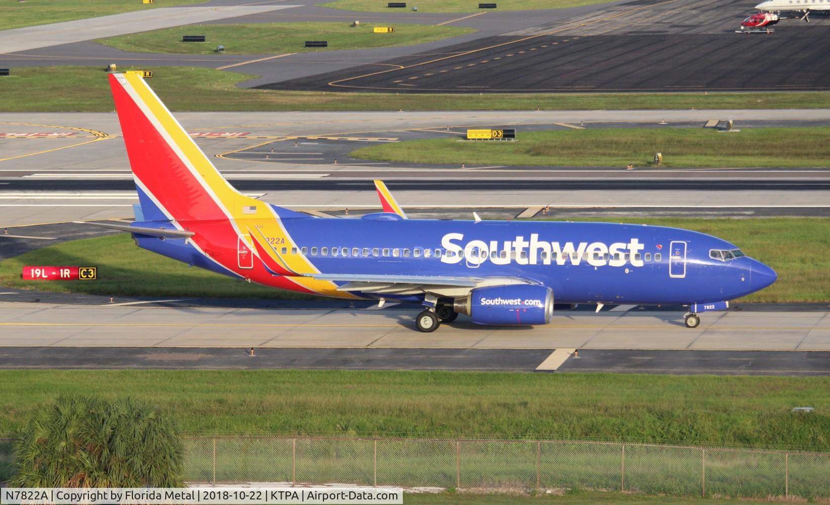 N7822A, 2001 Boeing 737-76N C/N 32596, WN 737-700