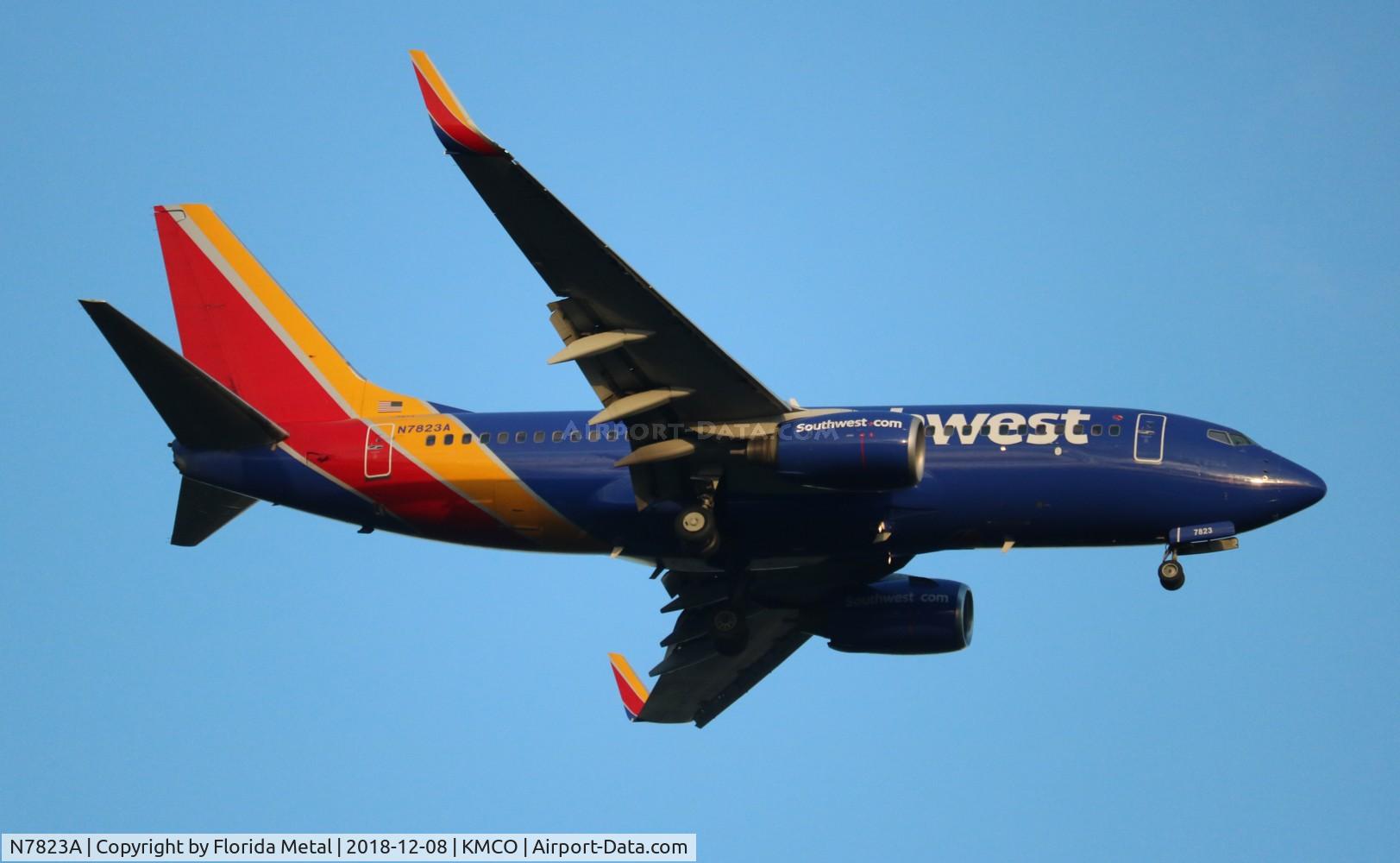 N7823A, 2003 Boeing 737-7CT C/N 32749, WN 737-700
