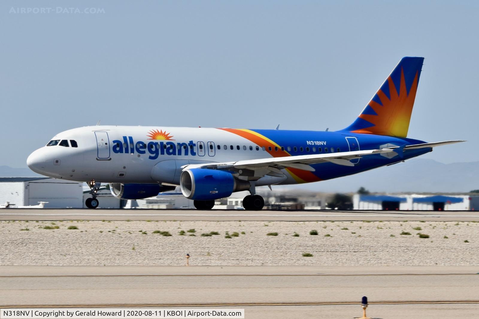 N318NV, 2005 Airbus A319-111 C/N 2492, Landing 10L.