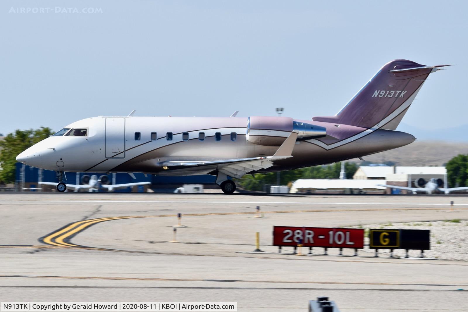 N913TK, 2007 Bombardier Challenger 604 (CL-600-2B16) C/N 5729, Landing 10L.