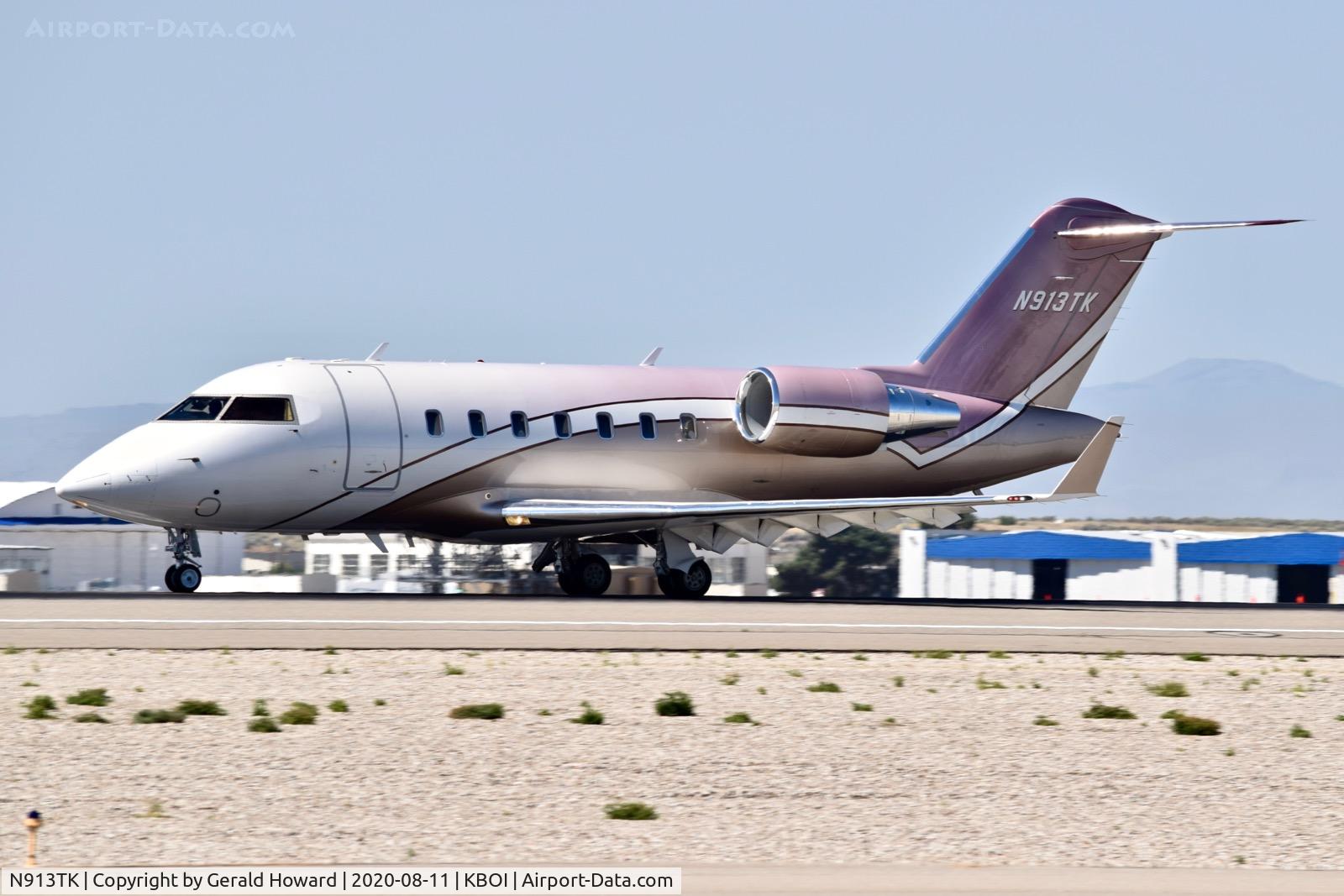 N913TK, 2007 Bombardier Challenger 604 (CL-600-2B16) C/N 5729, Landing 10L.