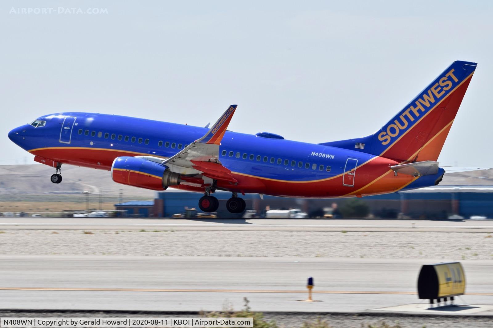 N408WN, 2001 Boeing 737-7H4 C/N 27895, Take off from 10L.