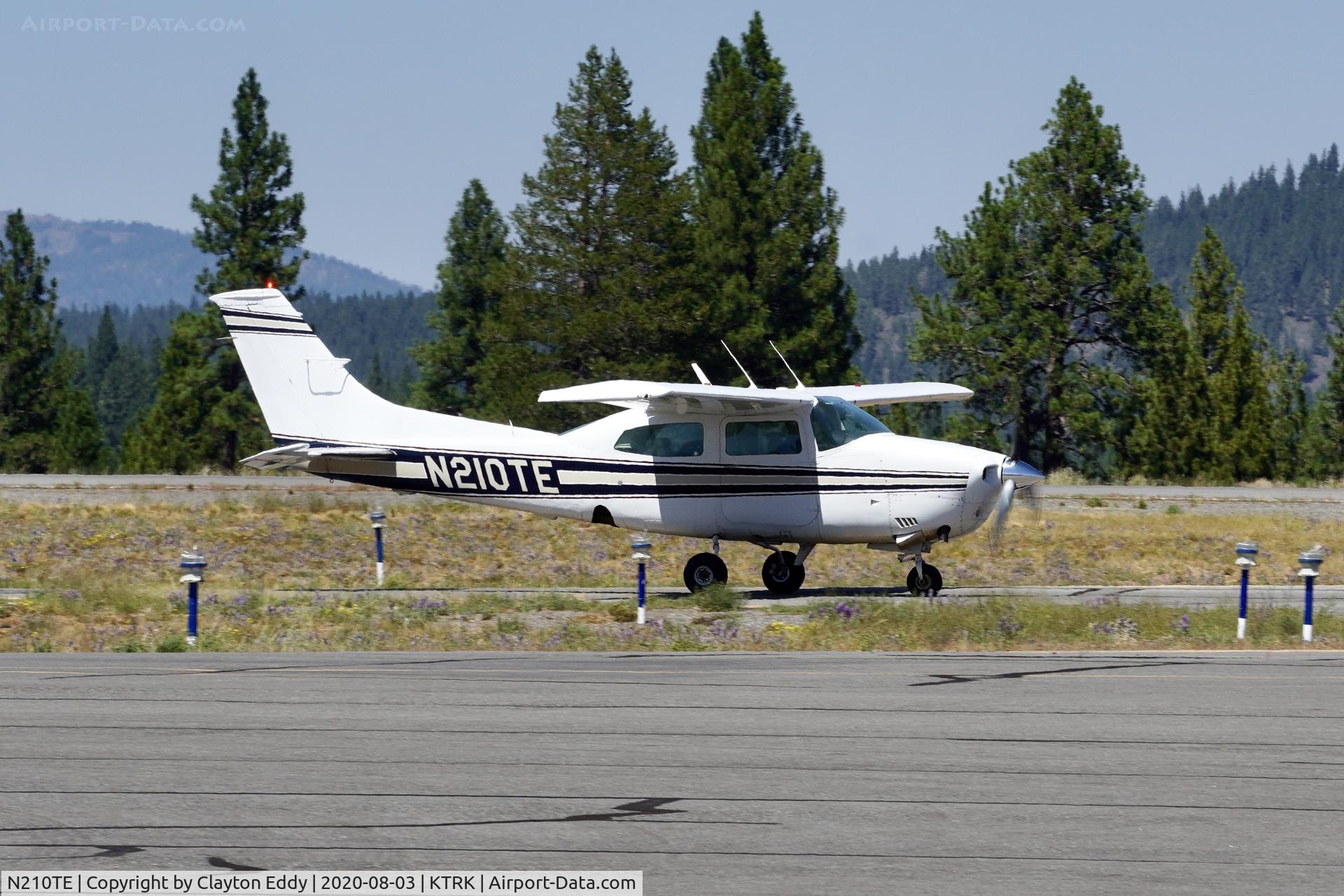 N210TE, 1975 Cessna T210L Turbo Centurion C/N 210-60544, Truckee airport California 2020.
