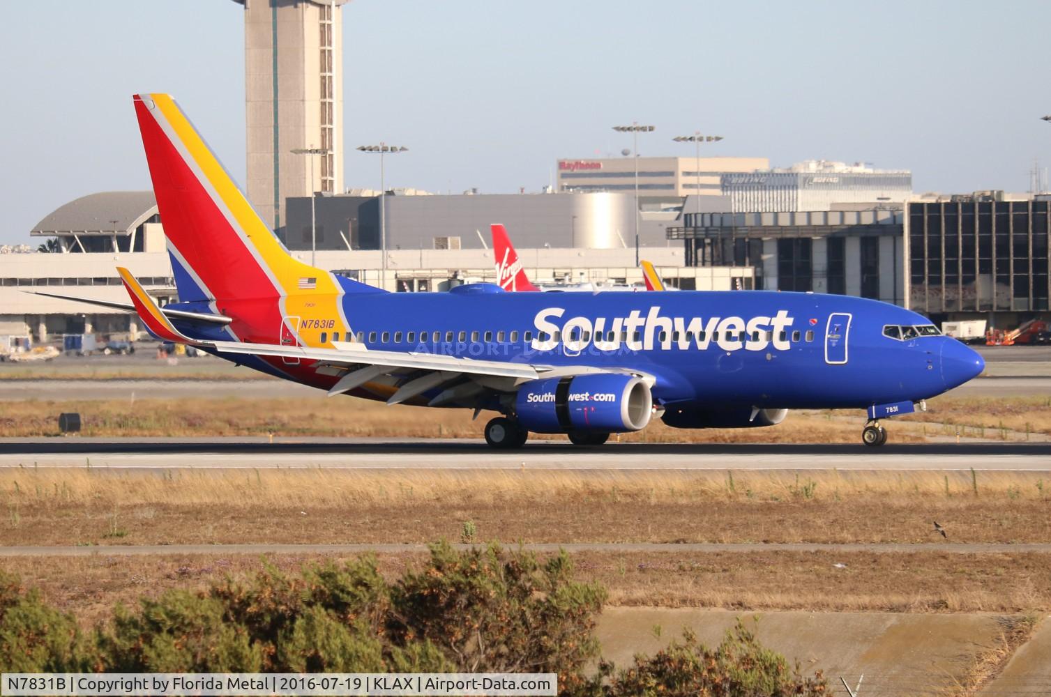 N7831B, 2003 Boeing 737-7CT C/N 32752, WN 737-700