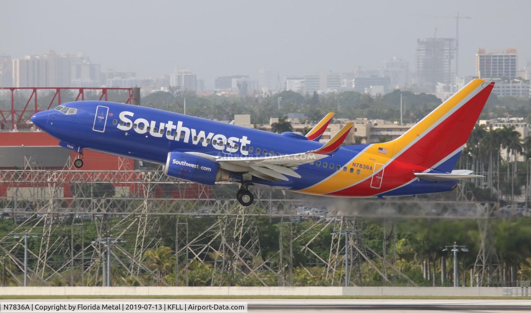 N7836A, 1999 Boeing 737-7L9 C/N 28010, WN 737-700