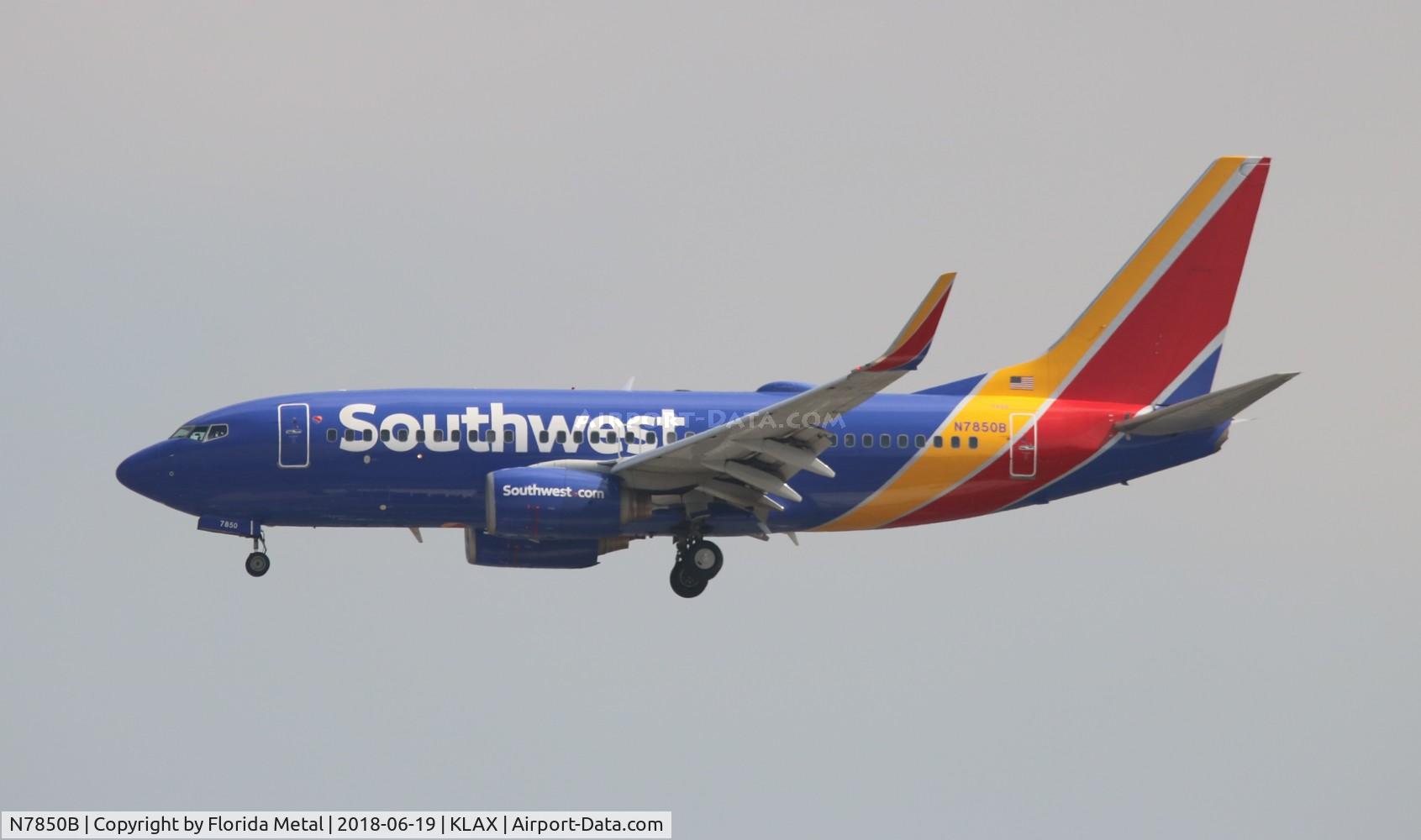 N7850B, 2001 Boeing 737-7Q8 C/N 28238, WN 737-700