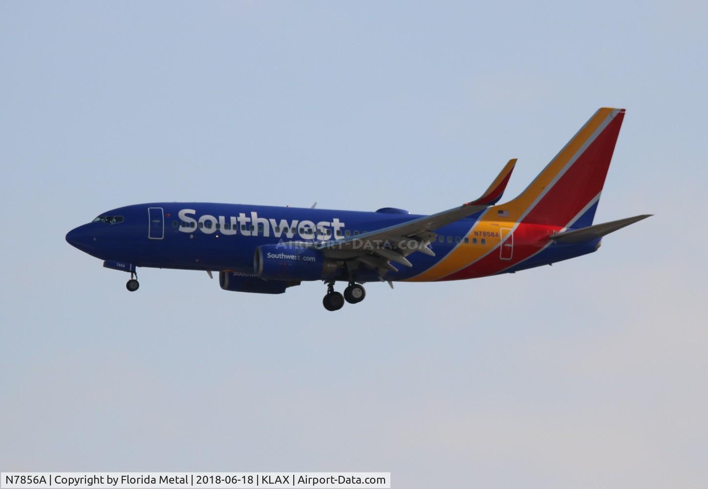 N7856A, 2001 Boeing 737-7Q8 C/N 30630, WN 737-700