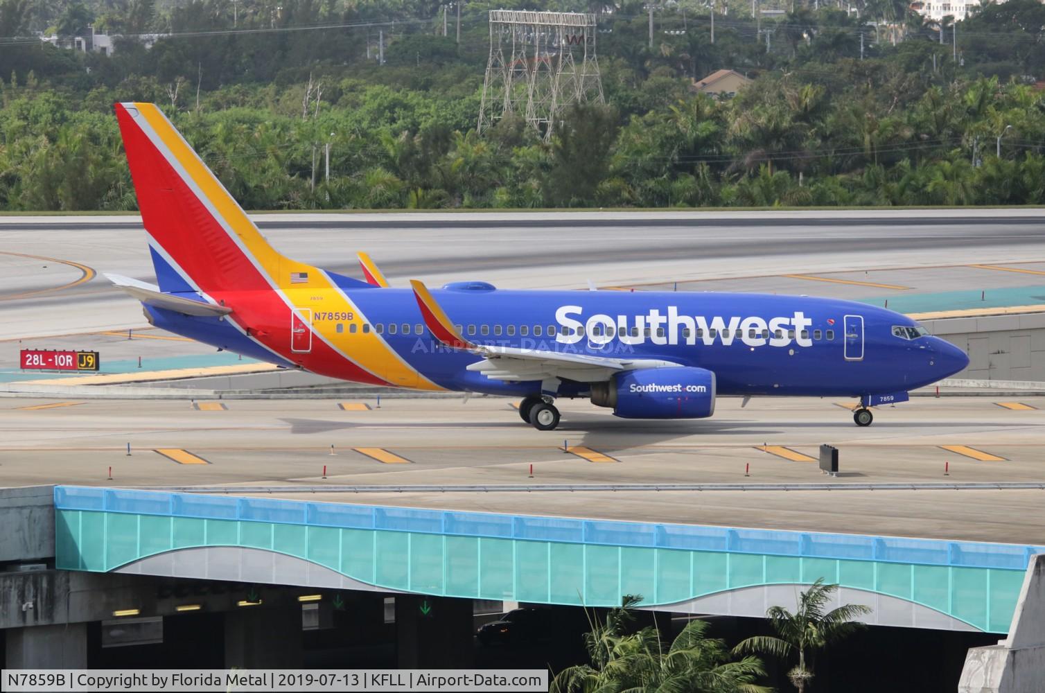N7859B, 2002 Boeing 737-7Q8 C/N 30641, WN 737-700