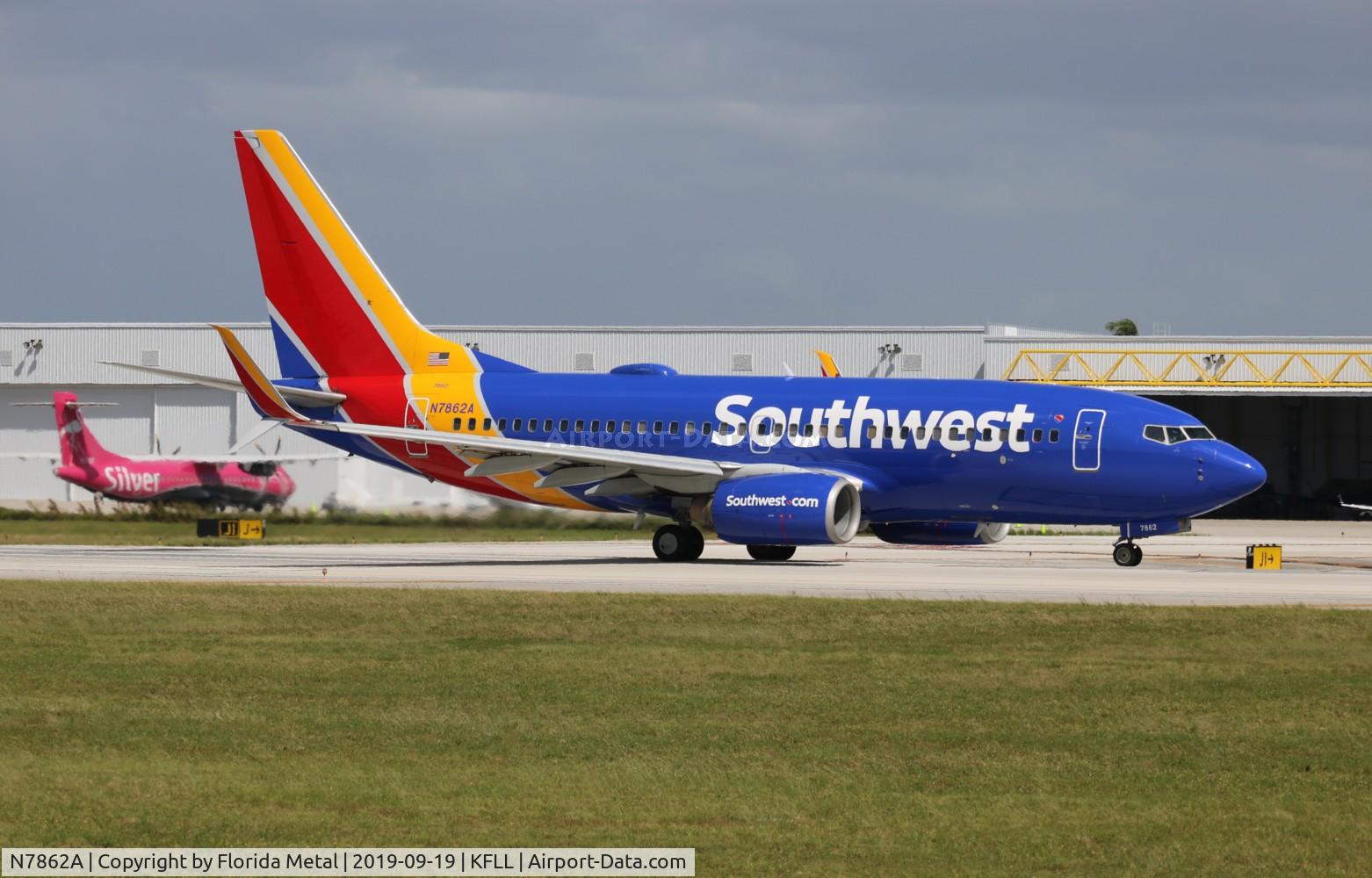 N7862A, 2005 Boeing 737-79P C/N 33009, WN 737-700