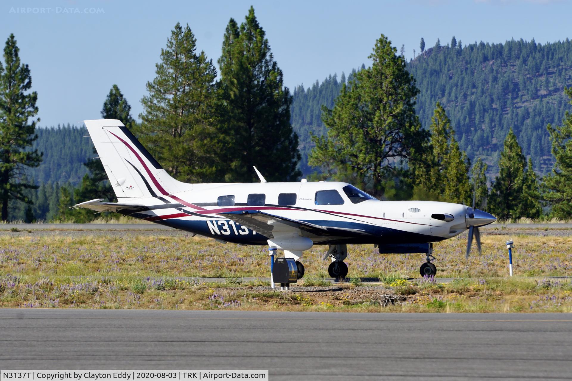N3137T, 2006 Piper PA-46-500TP C/N 4697257, Truckee airport California 2020.