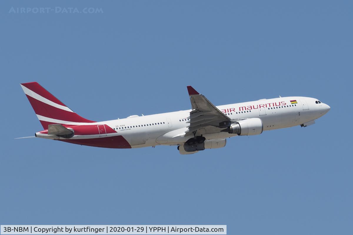 3B-NBM, 2007 Airbus A330-202 C/N 883, Airbus A330-202 msn 883 Air Mauritius 3B-NBM rwy21 YPPH 29012020.