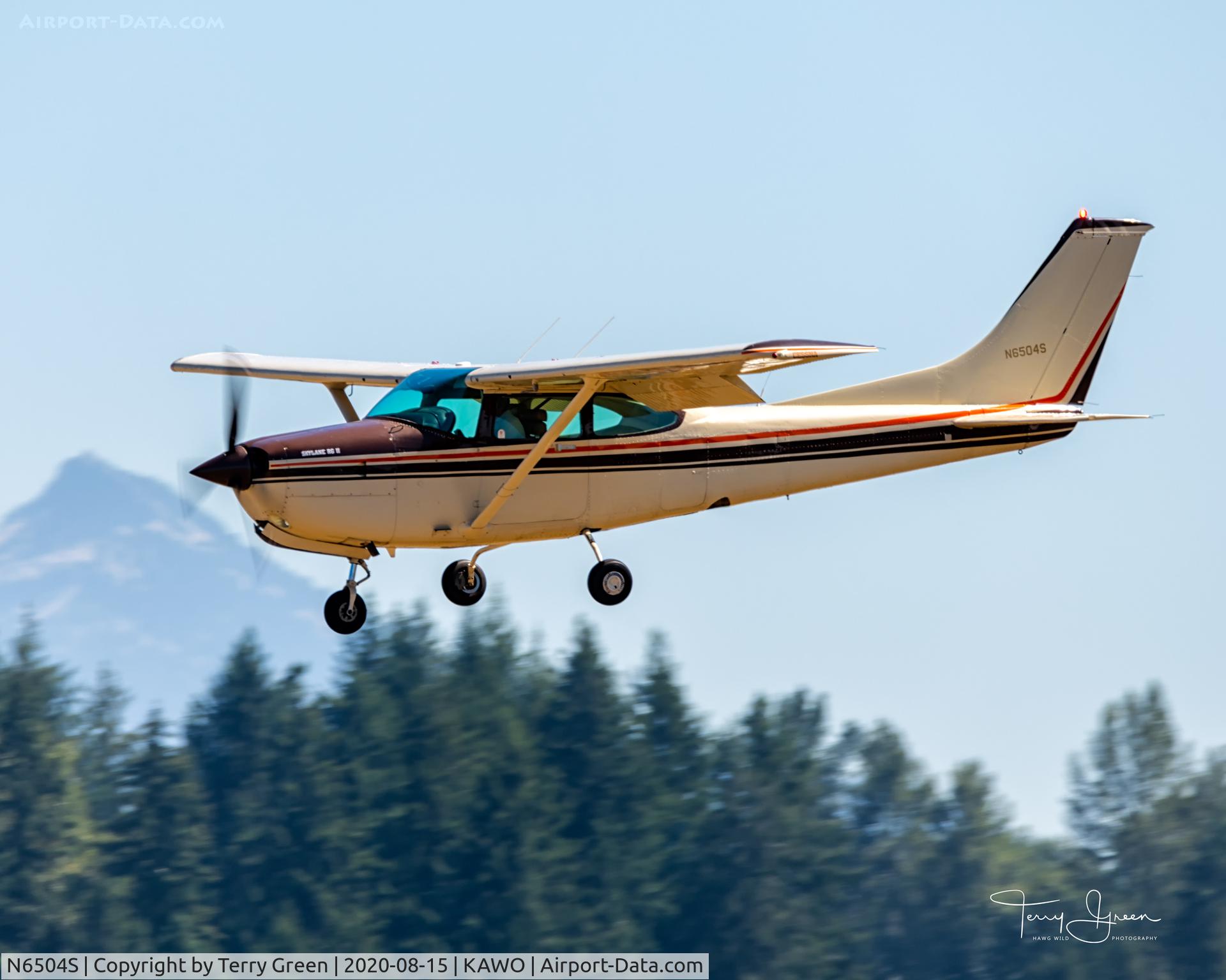 N6504S, 1980 Cessna R182 Skylane RG C/N R18201687, KAWO