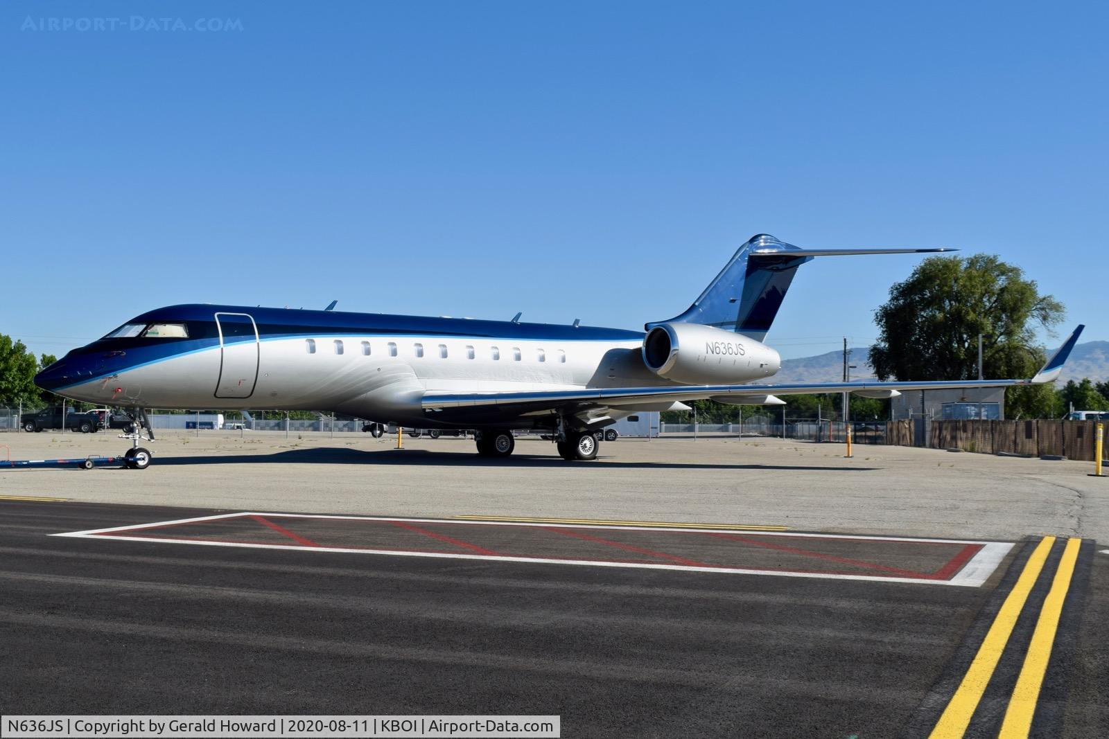 N636JS, 2009 Bombardier BD-700-1A11 Global 5000 C/N 9325, Parked on west de ice pad.
