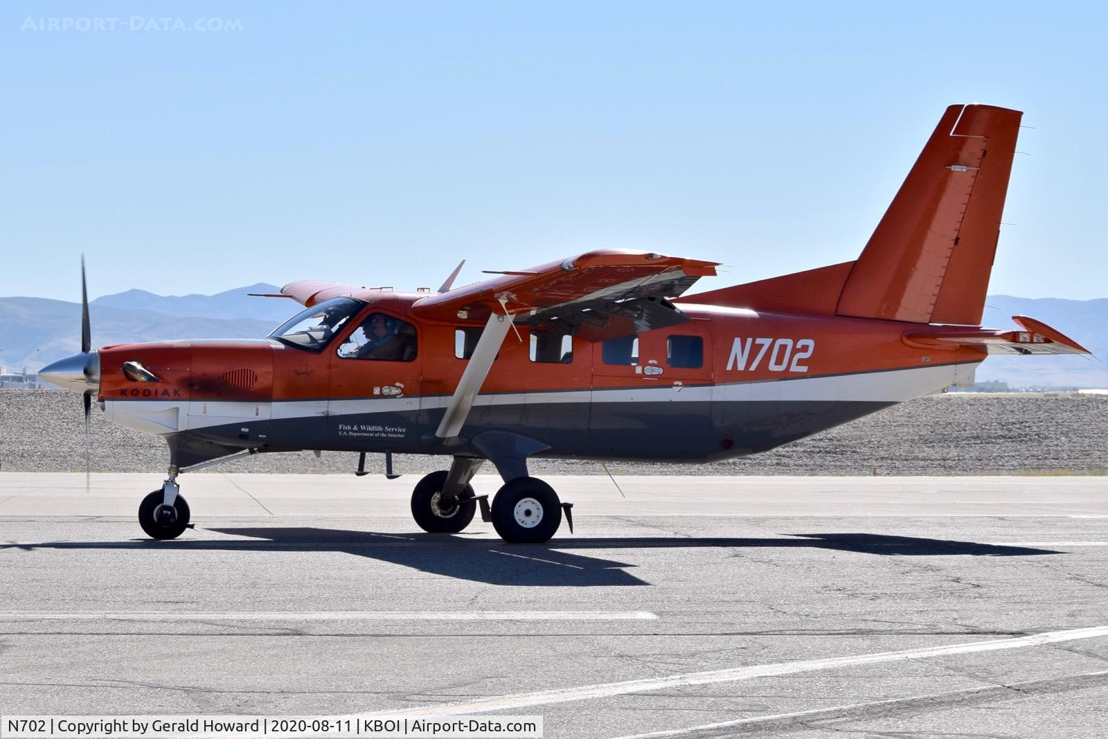 N702, 2010 Quest Kodiak 100 C/N 100-0035, Taxiing to 10L.