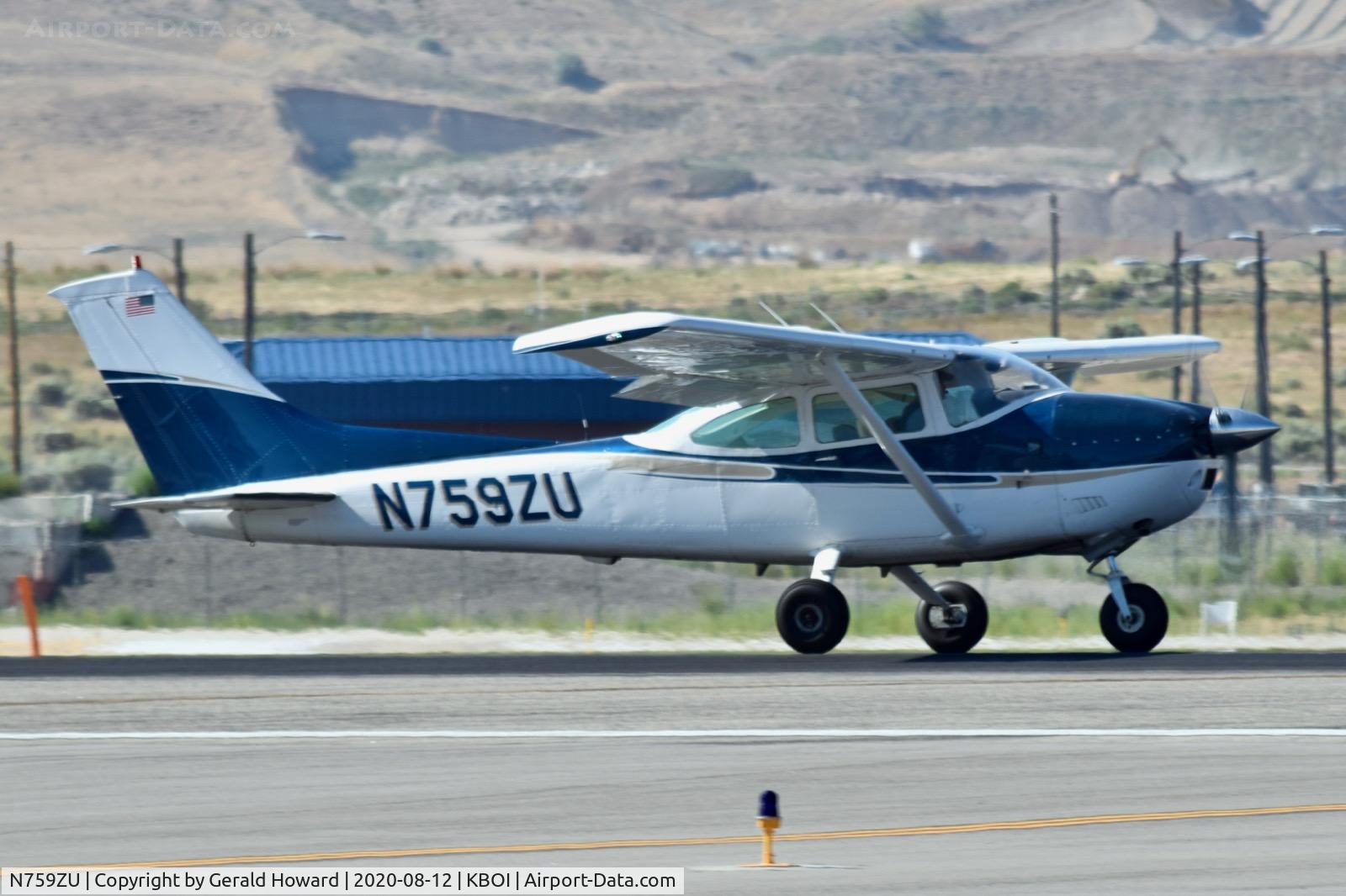N759ZU, Cessna 182Q Skylane C/N 18266396, Landing 28R.