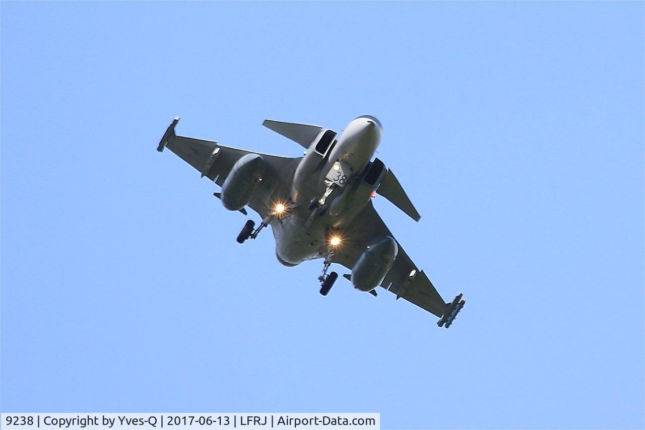 9238, Saab JAS-39C Gripen C/N 39238, Saab JAS-39C Gripen, Short approach rwy 08, Landivisiau Naval Air Base (LFRJ) Tiger Meet 2017