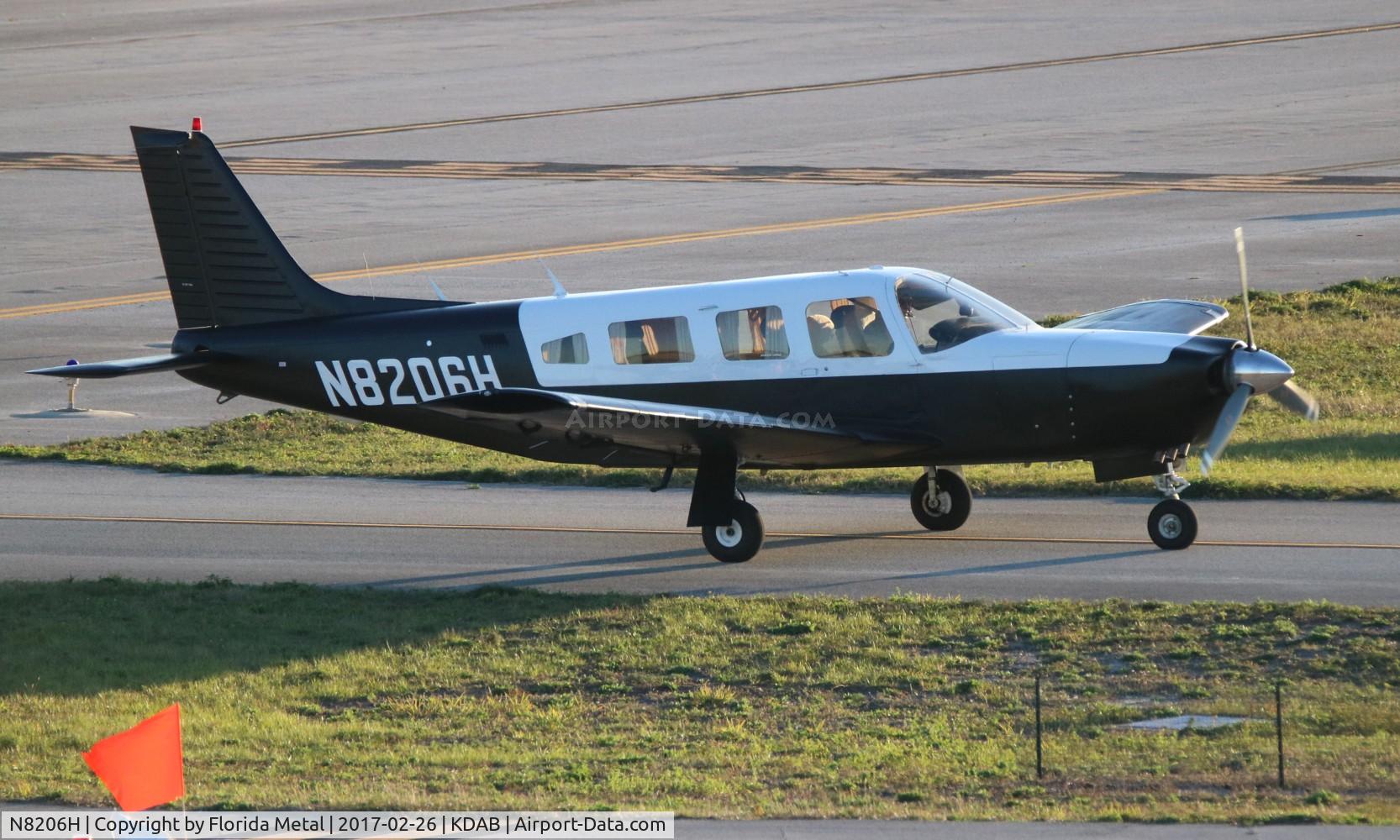 N8206H, 1982 Piper PA-32R-301 C/N 32R-8213046, PA-32R-301