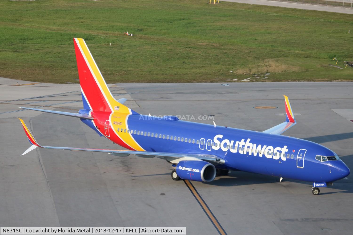 N8315C, 2012 Boeing 737-8H4 C/N 38811, WN 737-800