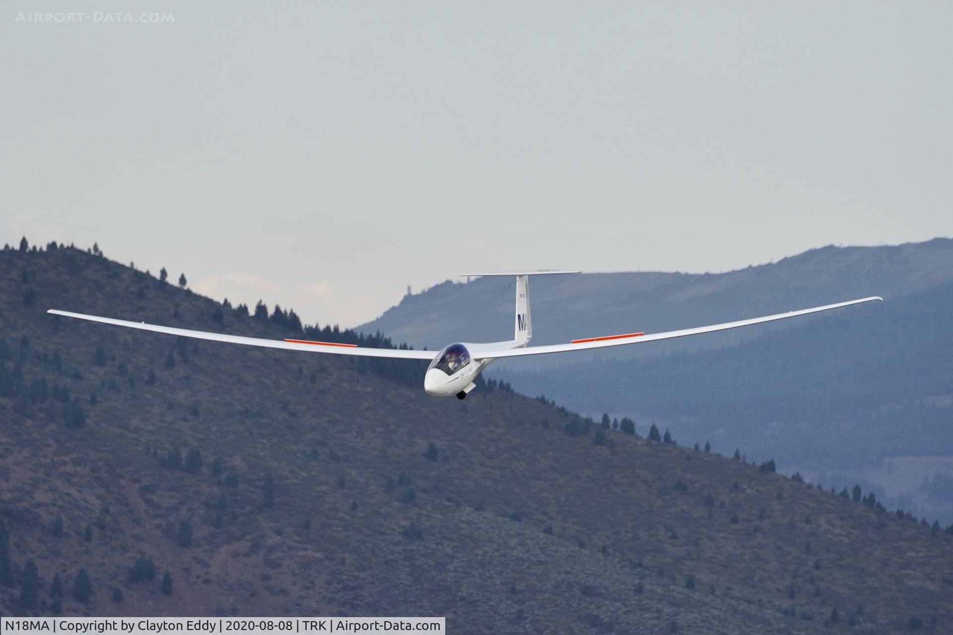 N18MA, 1986 Schleicher ASW-20C C/N 20844, Truckee airport California 2020.