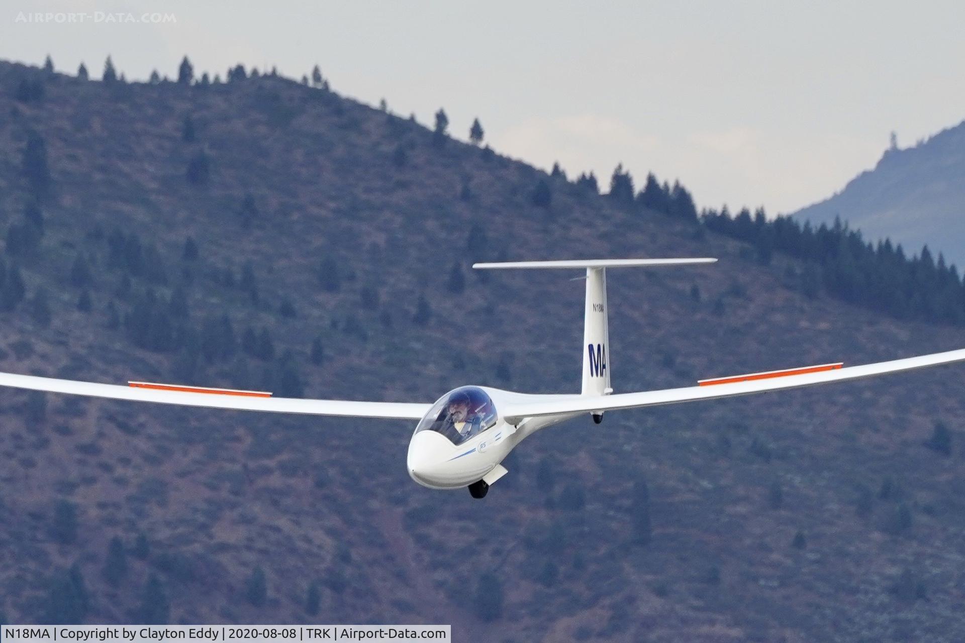 N18MA, 1986 Schleicher ASW-20C C/N 20844, Truckee airport California 2020.