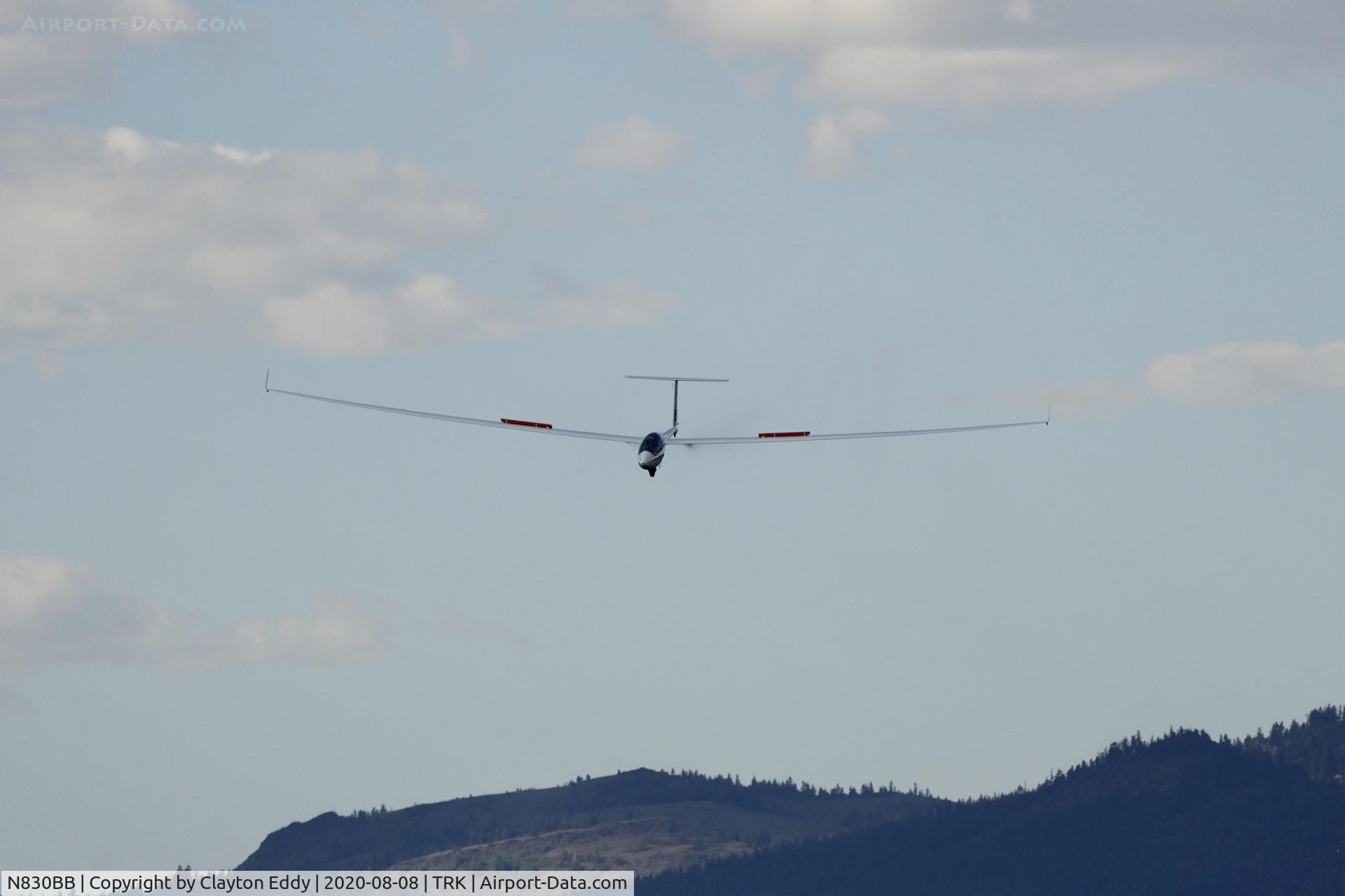 N830BB, 2017 Schleicher ASH 31 MI C/N 31166, Truckee airport California 2020.