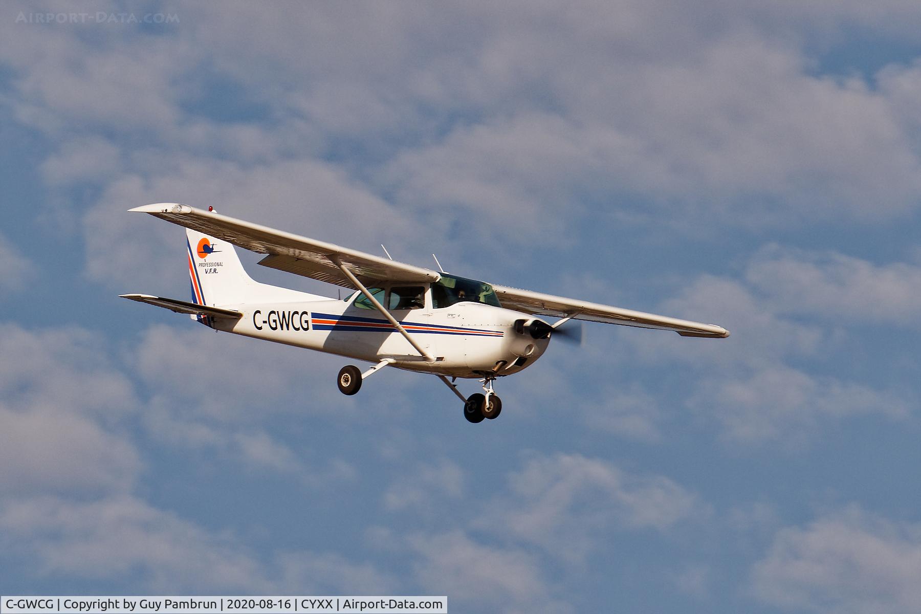 C-GWCG, 1972 Cessna 172M C/N 17261050, Landing on 19