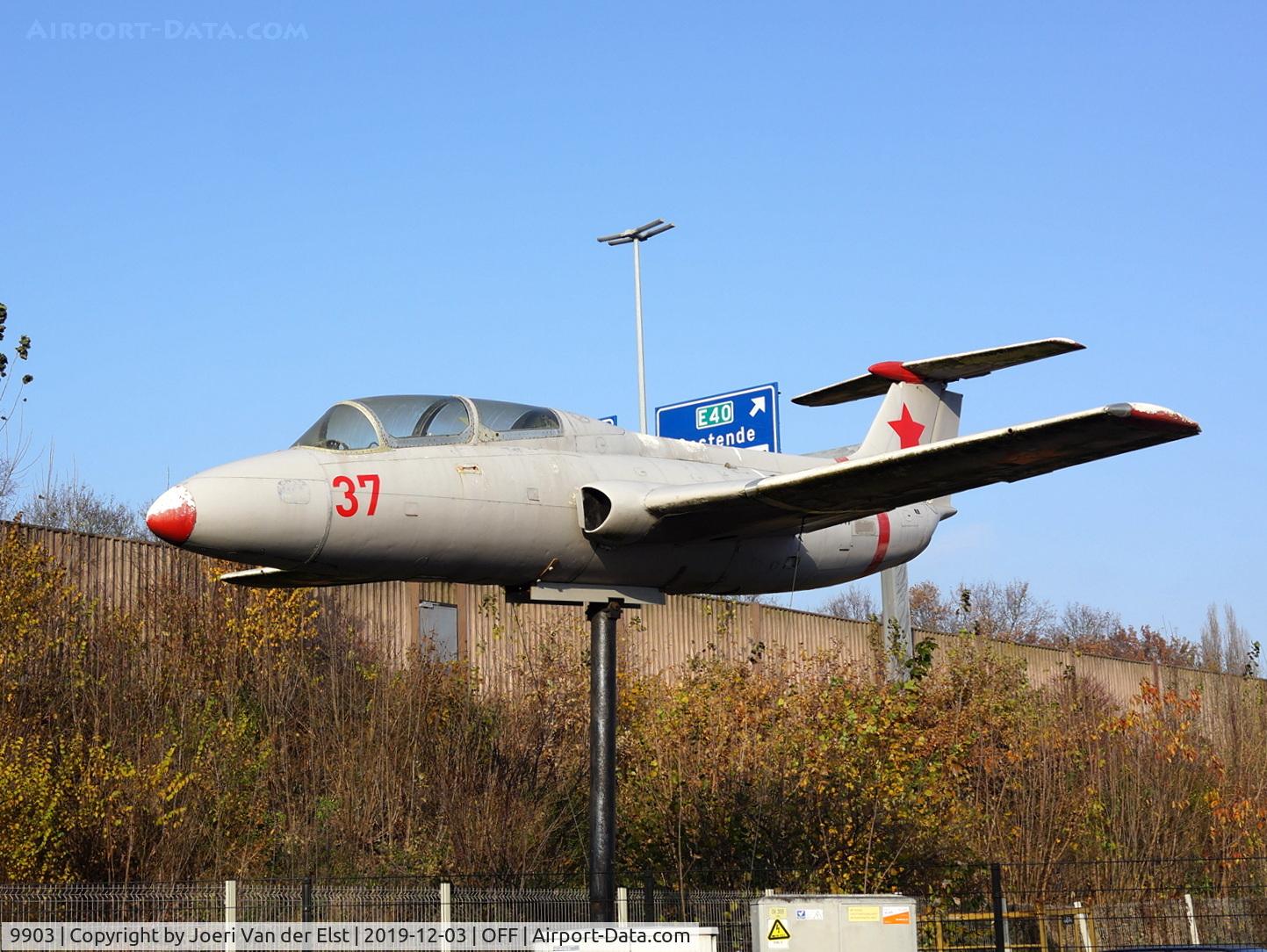 9903, Aero L-29R Delfin C/N 599903, 37