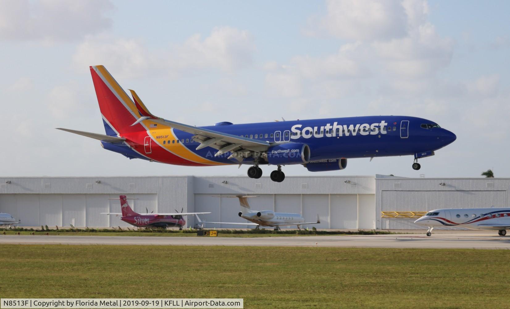 N8513F, 2016 Boeing 737-8H4 C/N 36976, WN 737-800