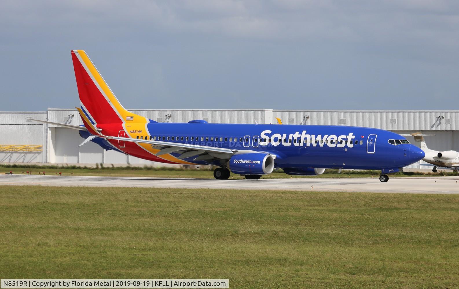 N8519R, 2017 Boeing 737-8H4 C/N 36910, WN 737-800