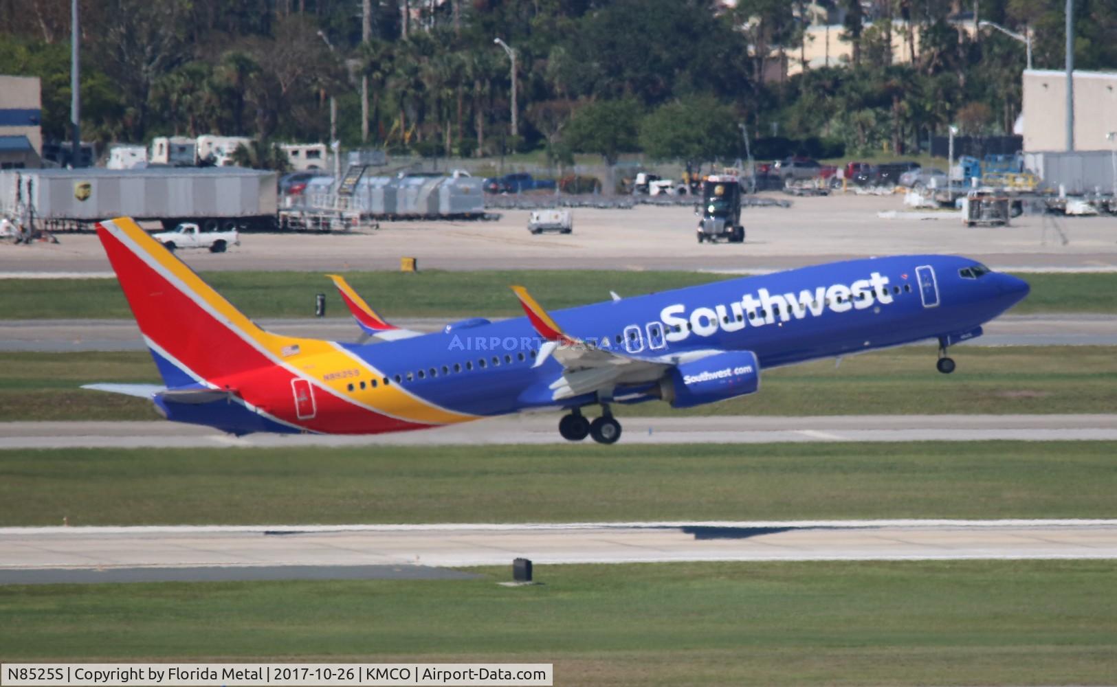 N8525S, 2017 Boeing 737-8H4 C/N 36949, WN 737-800