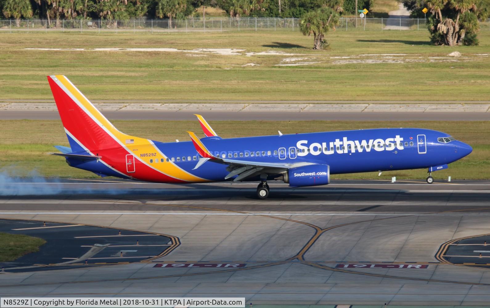 N8529Z, 2017 Boeing 737-8H4 C/N 36974, WN 737-800