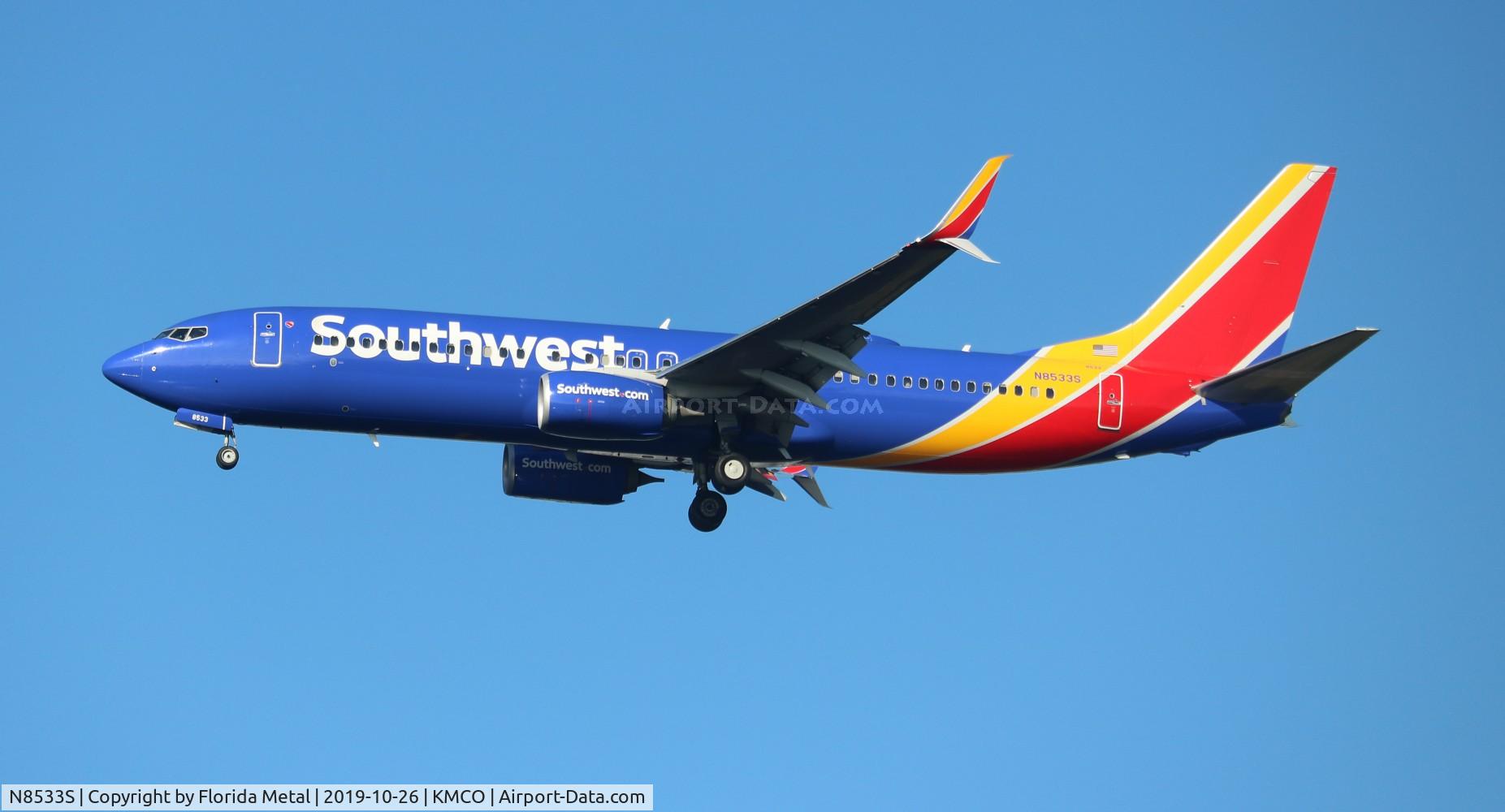 N8533S, 2017 Boeing 737-800 C/N 63577, WN 737-800