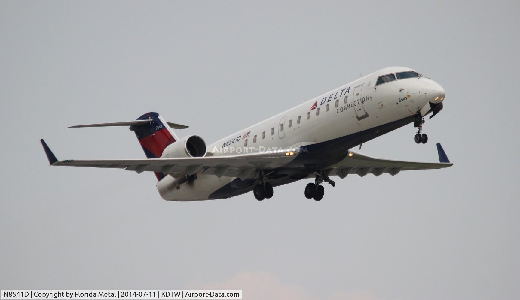 N8541D, 2001 Bombardier CRJ-200LR (CL-600-2B19) C/N 7541, Endeavor CR2