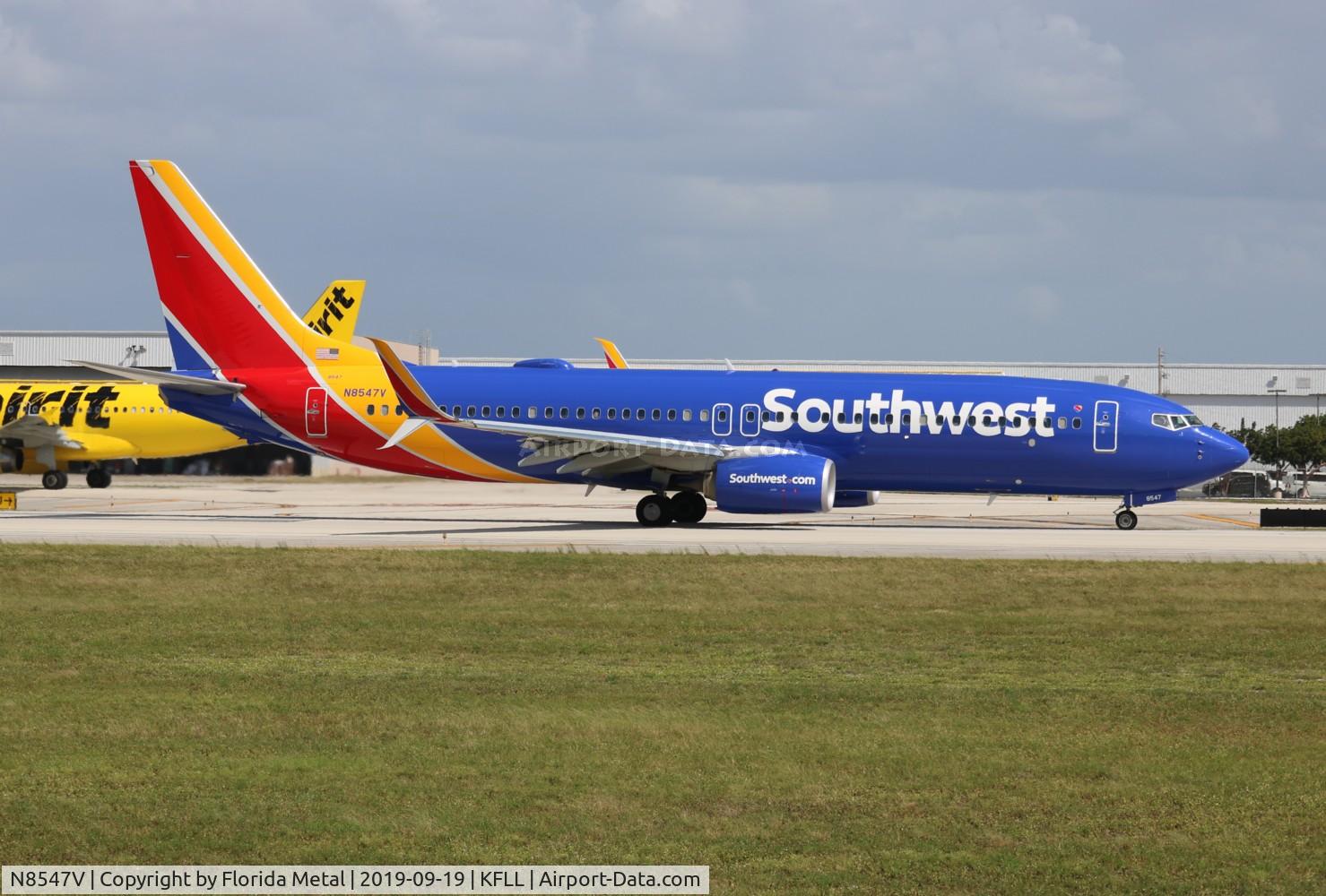 N8547V, 2017 Boeing 737-8H4 C/N 63572, WN 737-800