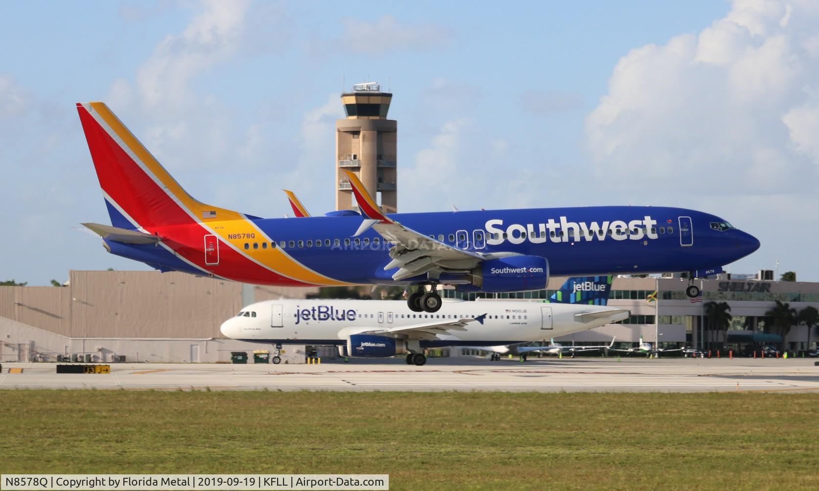 N8578Q, 2018 Boeing 737-8H4 C/N 64349, WN 737-800