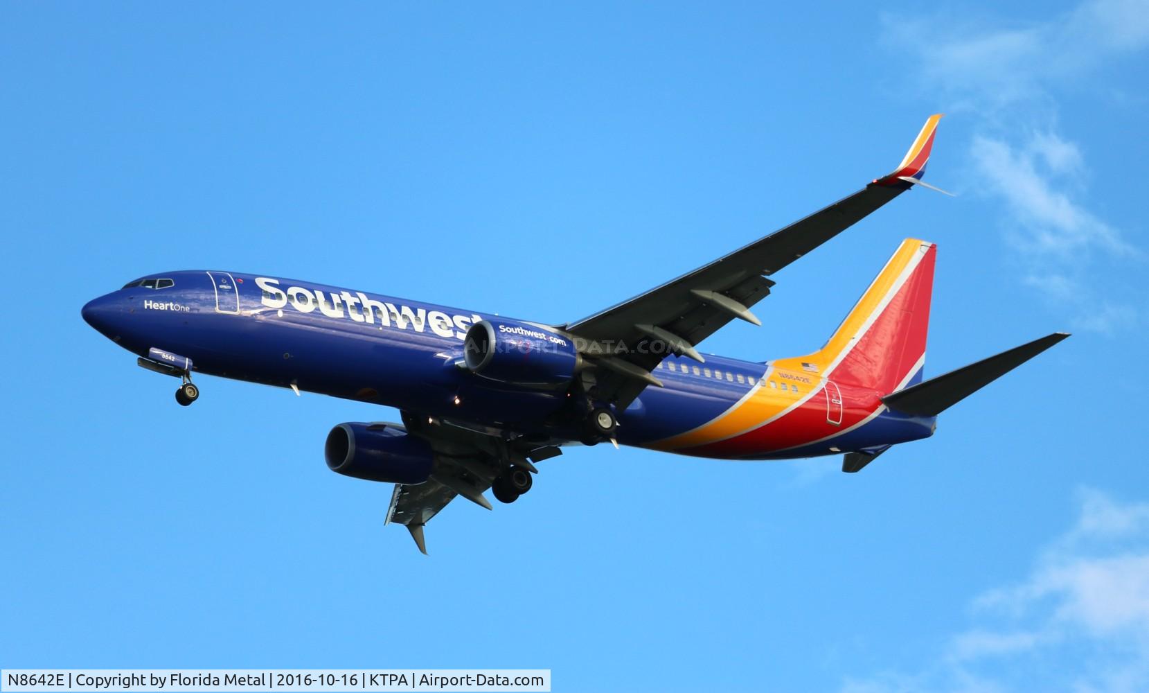 N8642E, 2014 Boeing 737-8H4 C/N 42525, WN 737-800