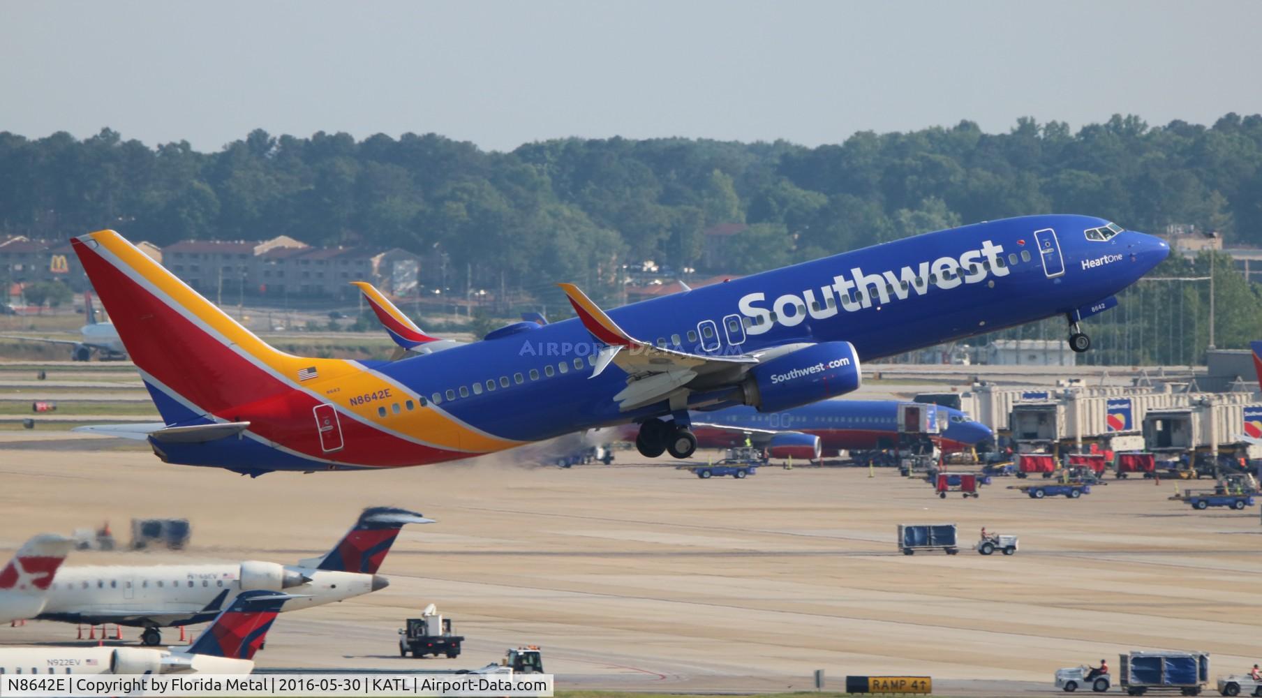 N8642E, 2014 Boeing 737-8H4 C/N 42525, WN 737-800