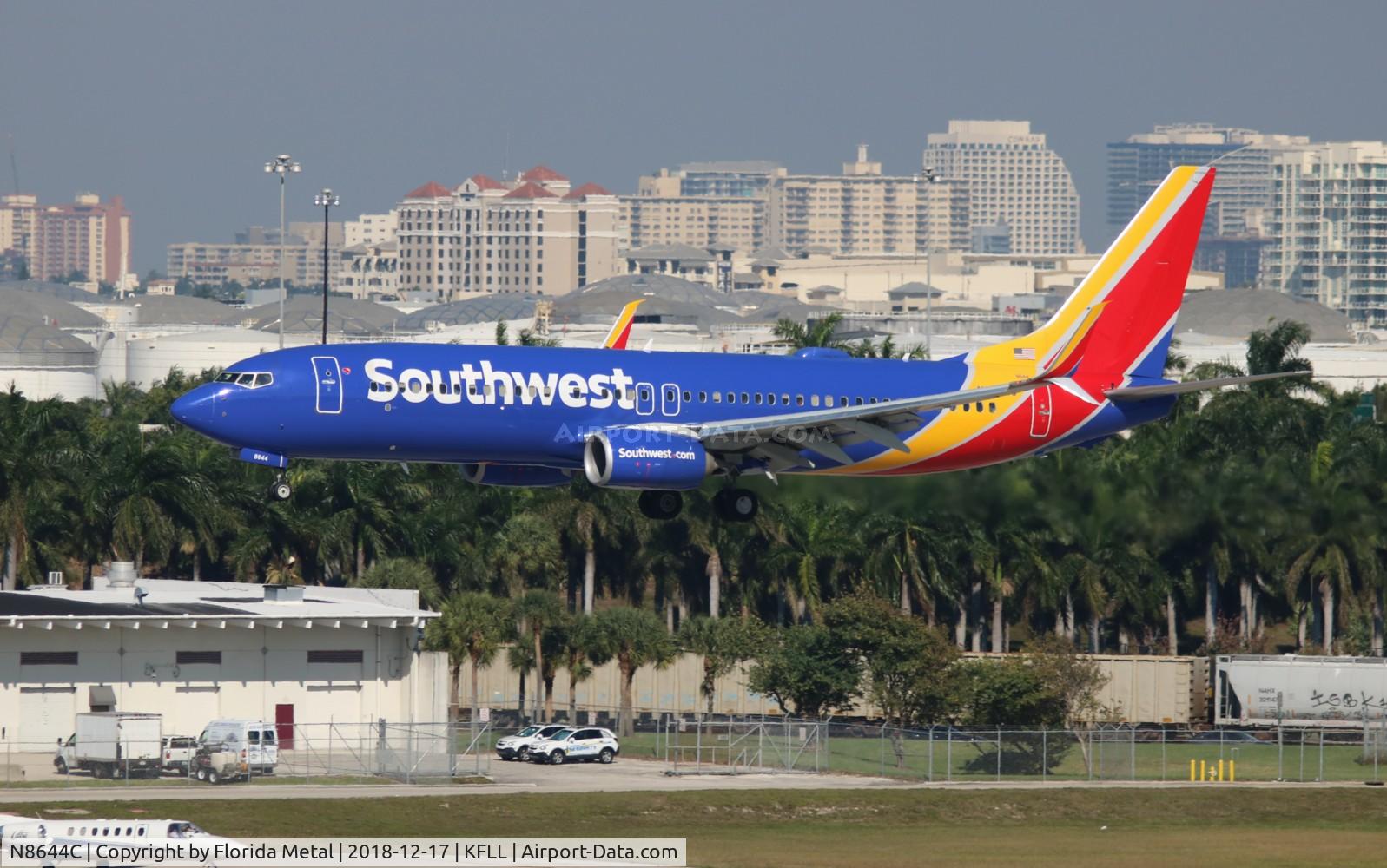 N8644C, 2014 Boeing 737-8H4 C/N 35973, WN 737-800