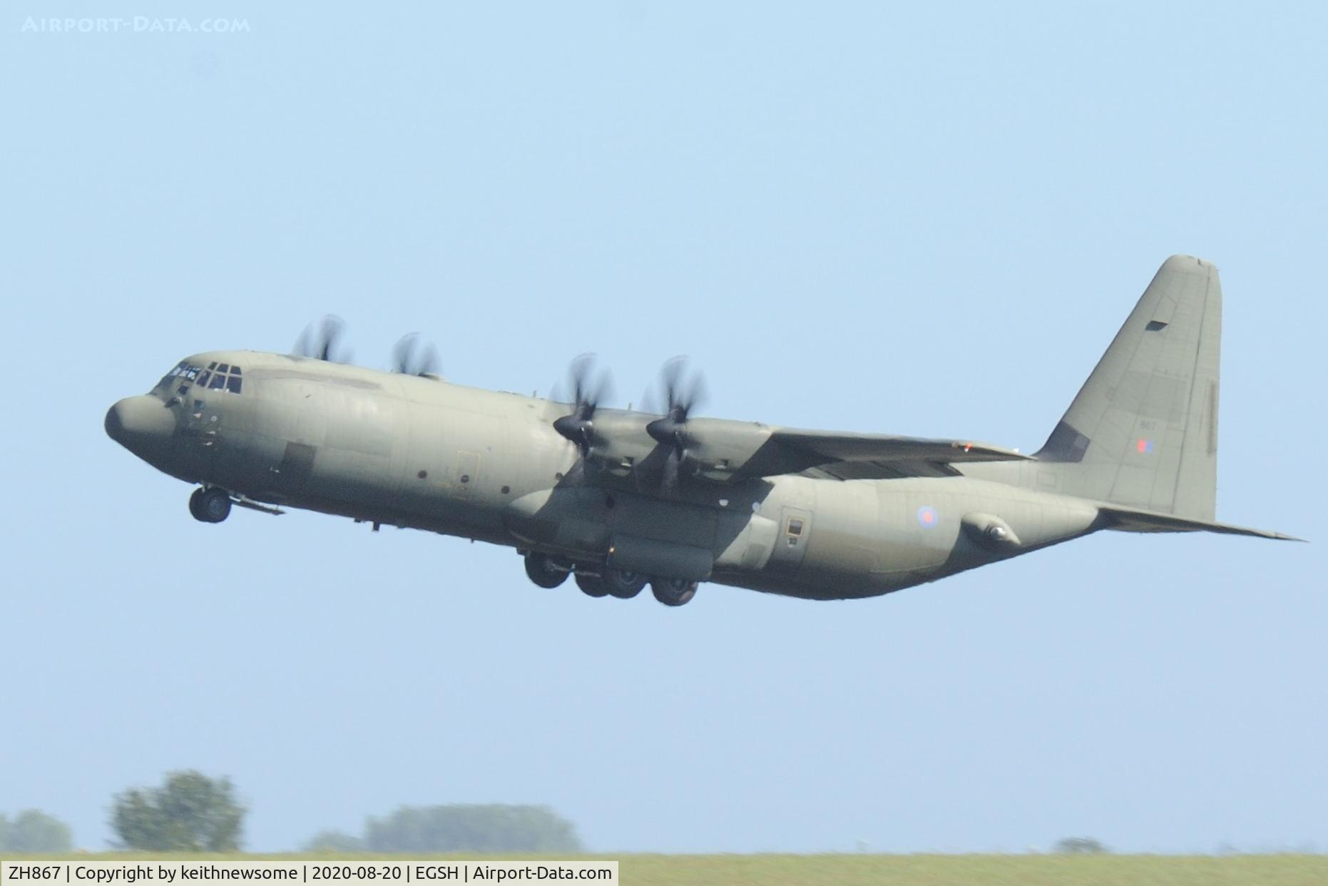 ZH867, 1997 Lockheed Martin C-130J-30 Hercules C.4 C/N 382-5416, One of two circuits.