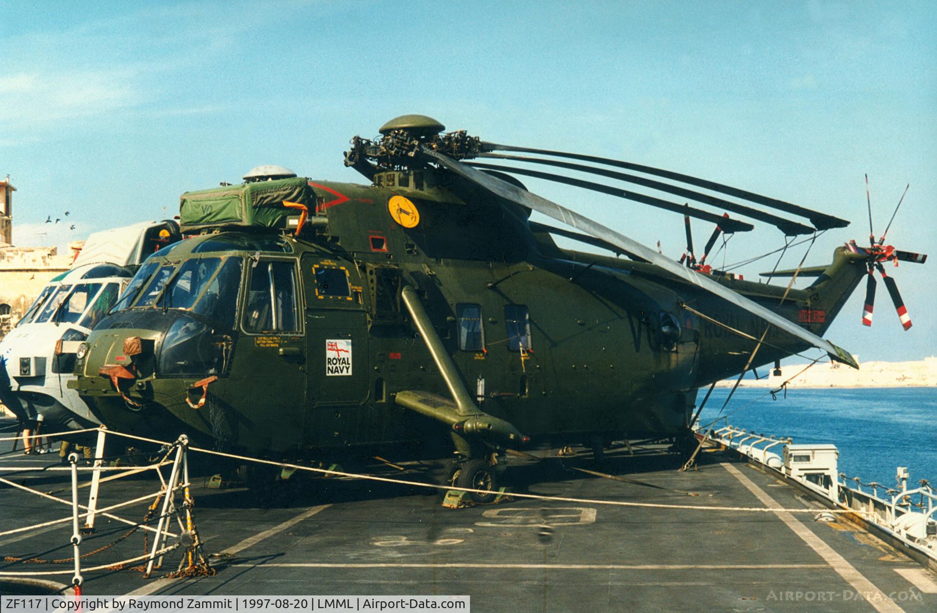 ZF117, 1986 Westland Sea King HC.4 C/N WA963, WEstland Seaking HC-4 ZF117/VQ Royal Navy