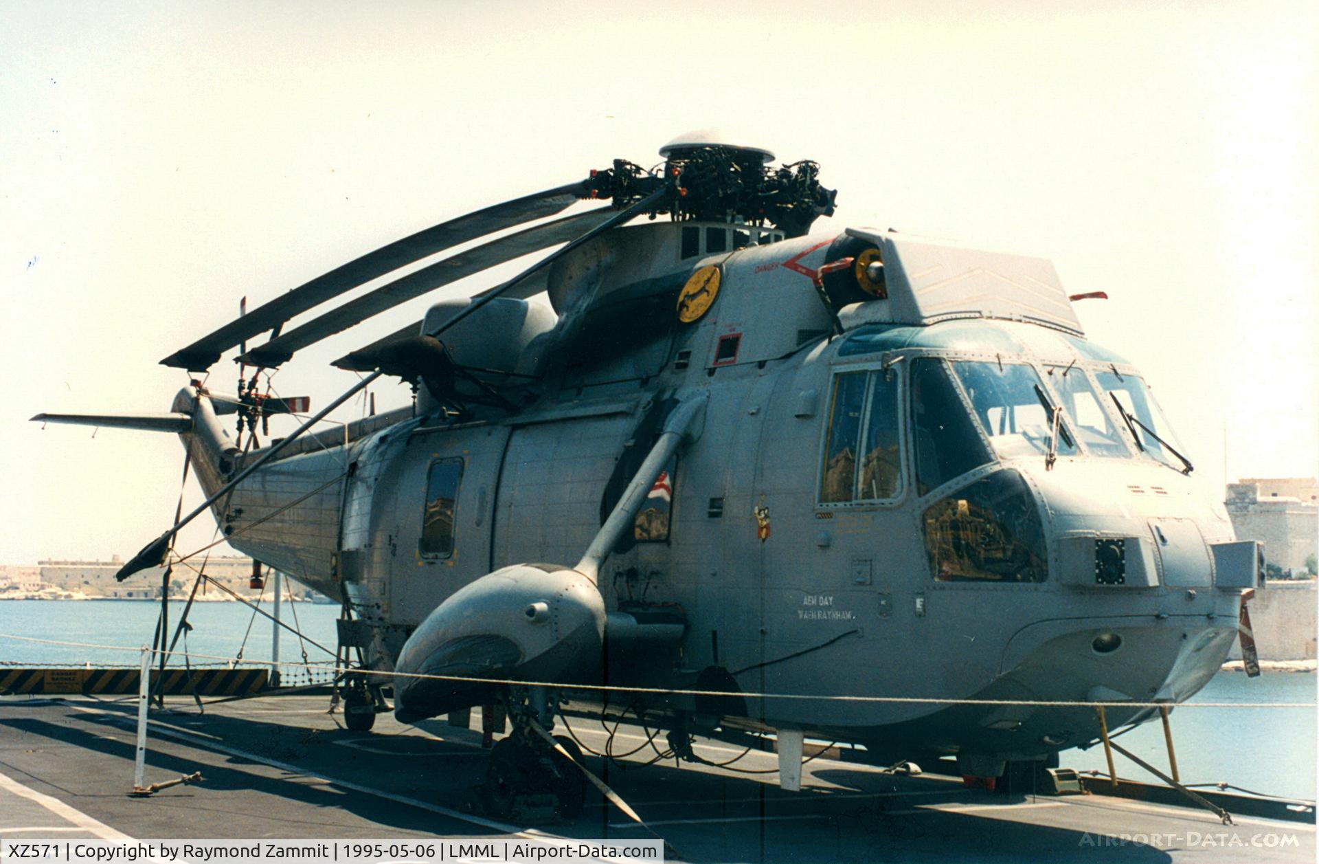 XZ571, 1976 Westland Sea King HAS.2 C/N WA839, Westland Seaking HAS.2 XV571/14 Royal Navy