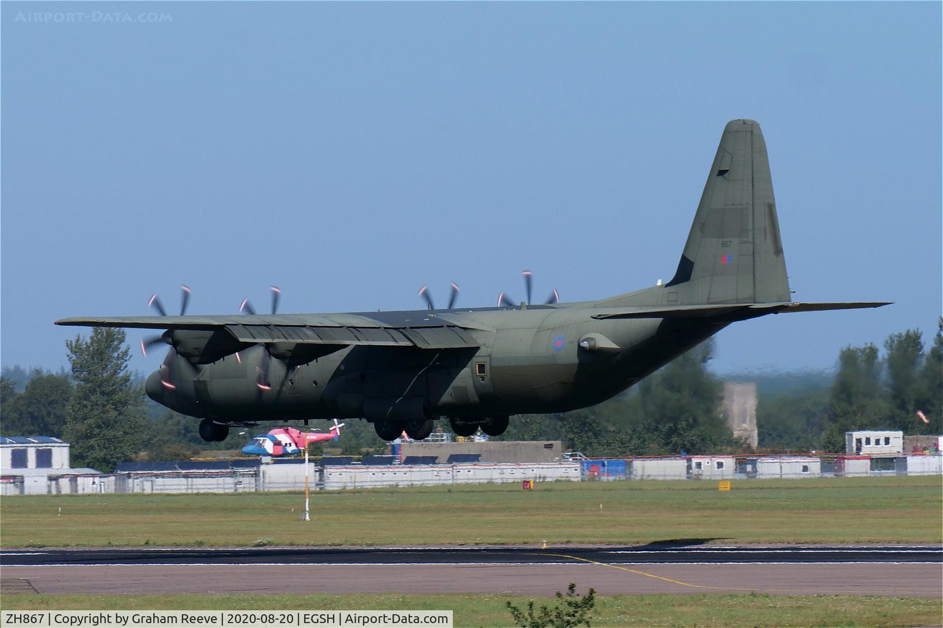 ZH867, 1997 Lockheed Martin C-130J-30 Hercules C.4 C/N 382-5416, Departing from Norwich.