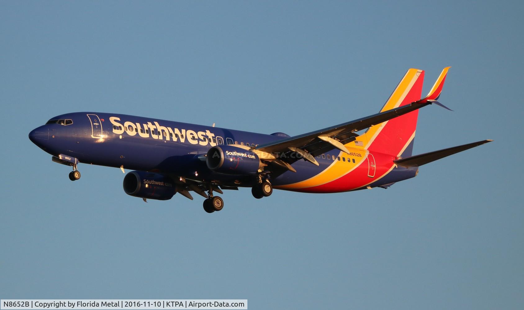 N8652B, 2014 Boeing 737-8H4 C/N 36971, WN 737-800