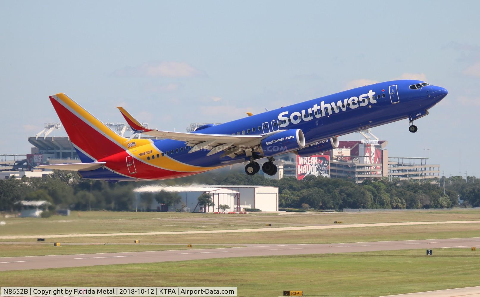N8652B, 2014 Boeing 737-8H4 C/N 36971, WN 737-800