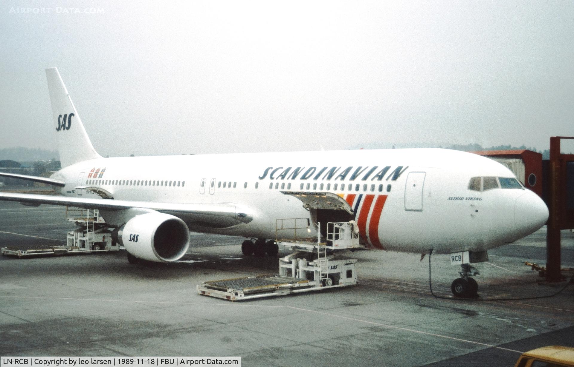 LN-RCB, 1989 Boeing 767-383 C/N 24357, Fornebu Oslo 18.11.1989