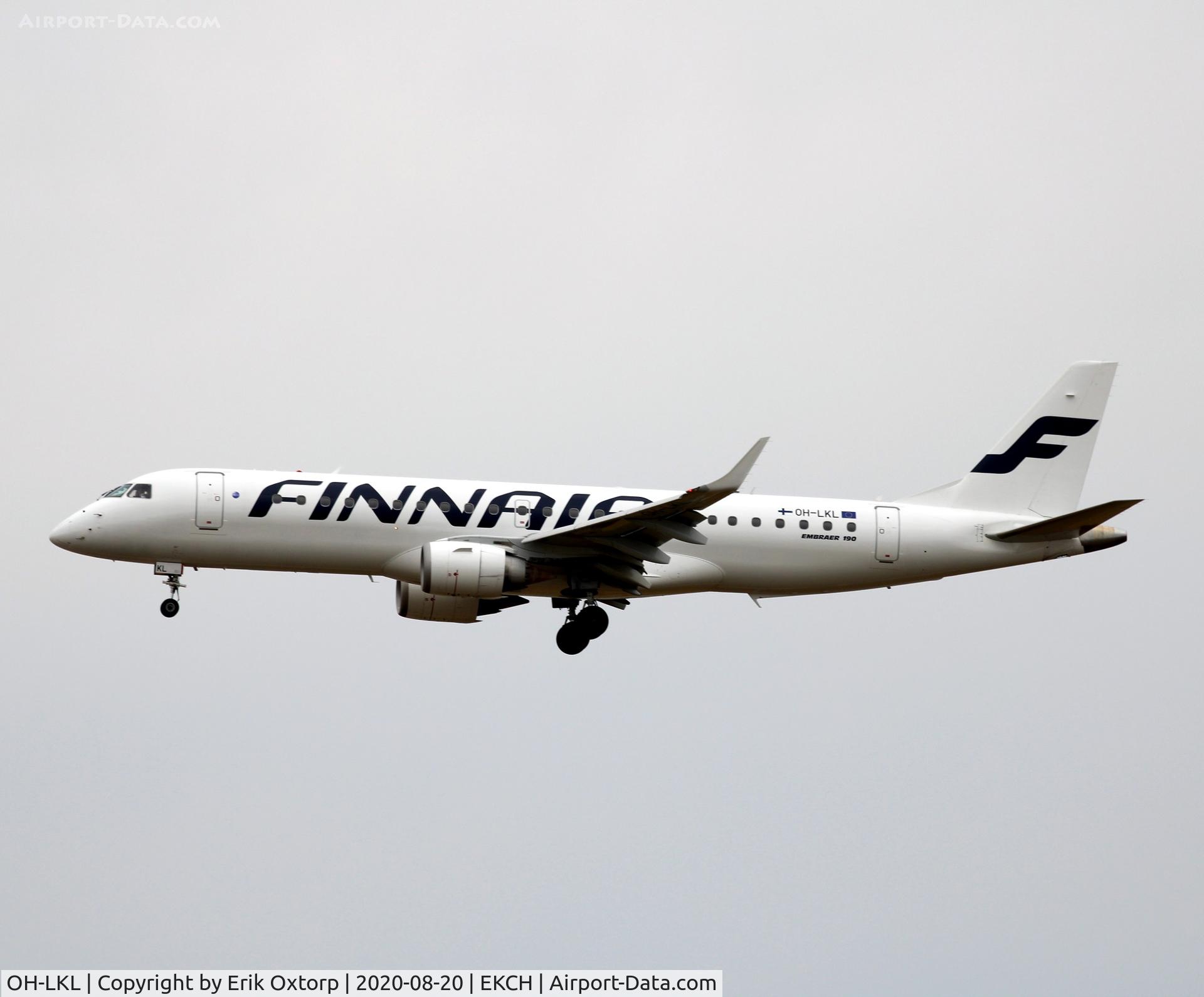 OH-LKL, 2007 Embraer 190LR (ERJ-190-100LR) C/N 19000153, OH-LKL landing re 22L