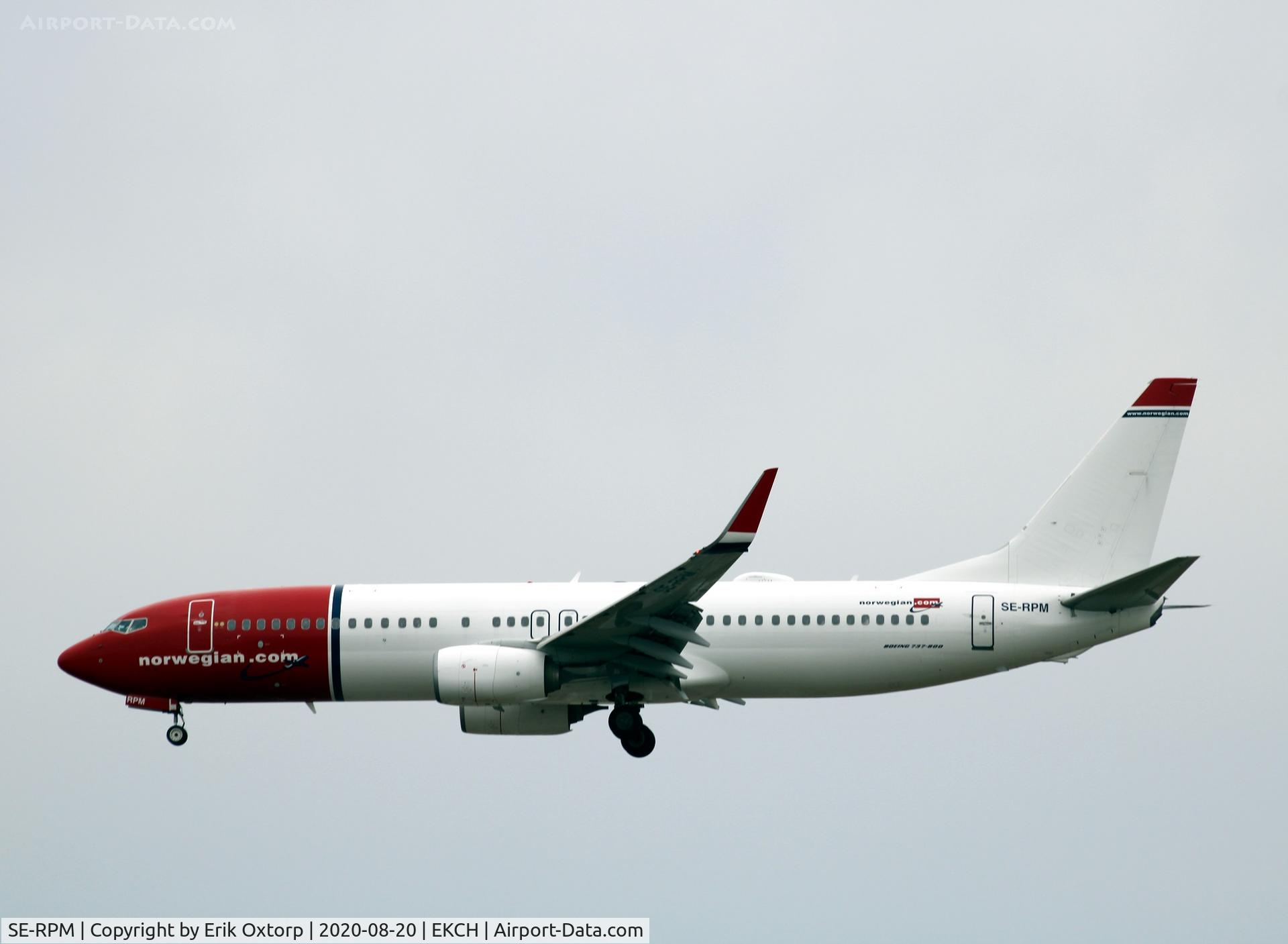 SE-RPM, 2016 Boeing 737-8JP C/N 42273, SE-RPM landing rw 22L