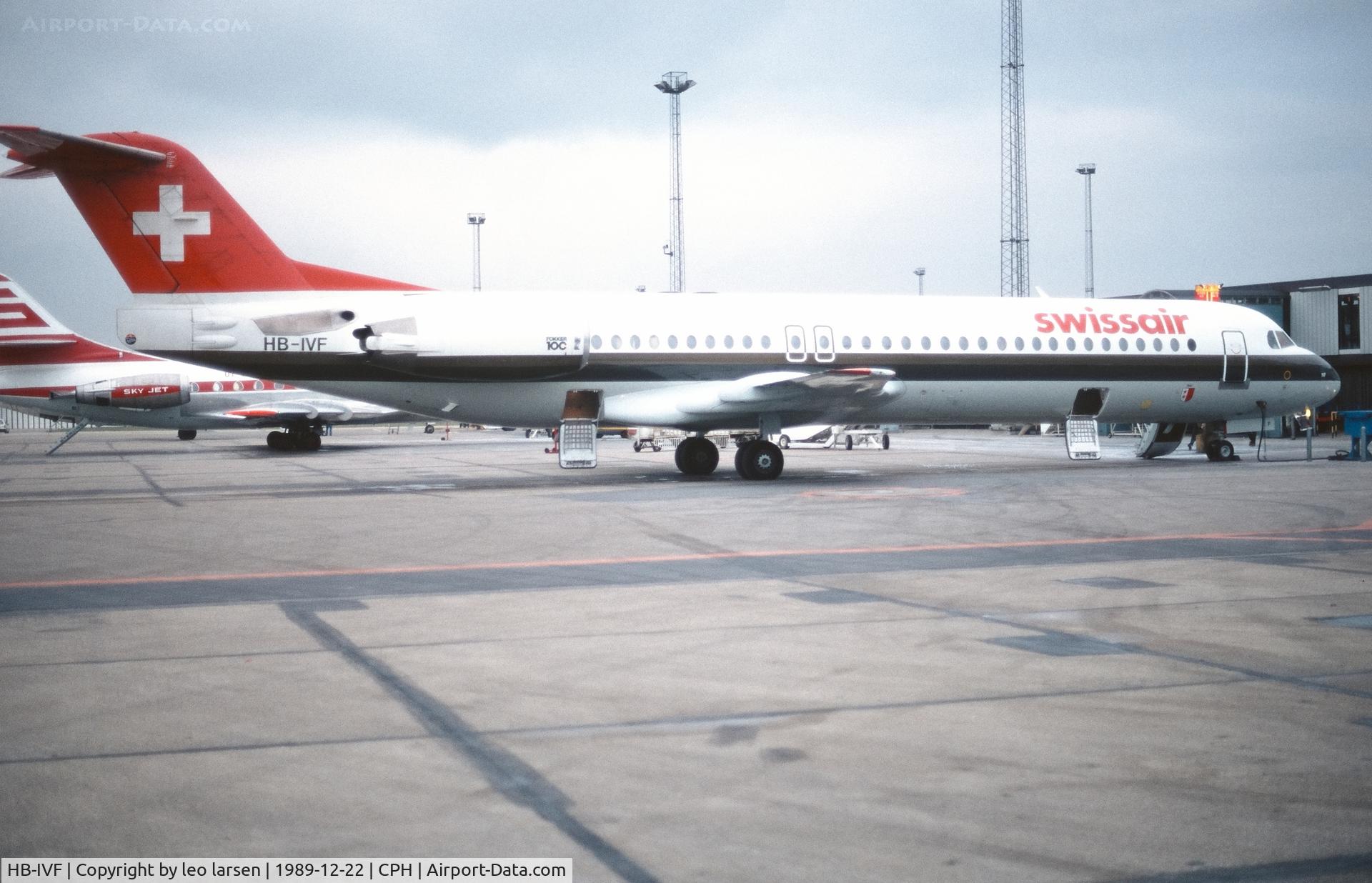 HB-IVF, 1988 Fokker 100 (F-28-0100) C/N 11254, Copenhagen 22.12.1989