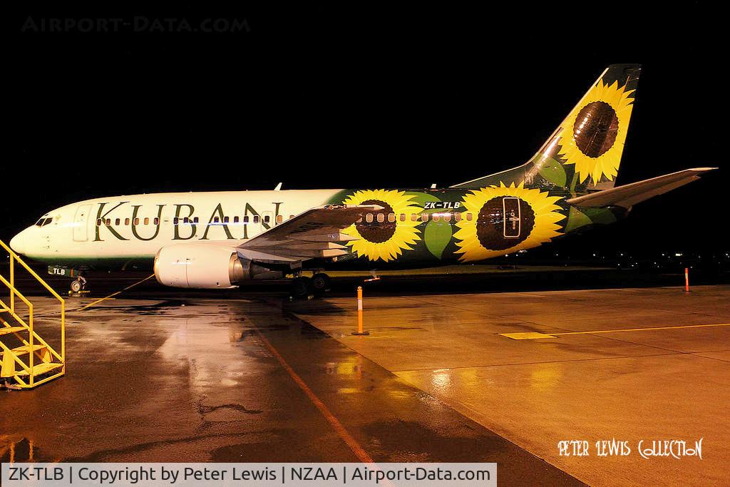 ZK-TLB, 1987 Boeing 737-300F C/N 24210, Airwork Flight Operations Ltd., Manukau - 2012