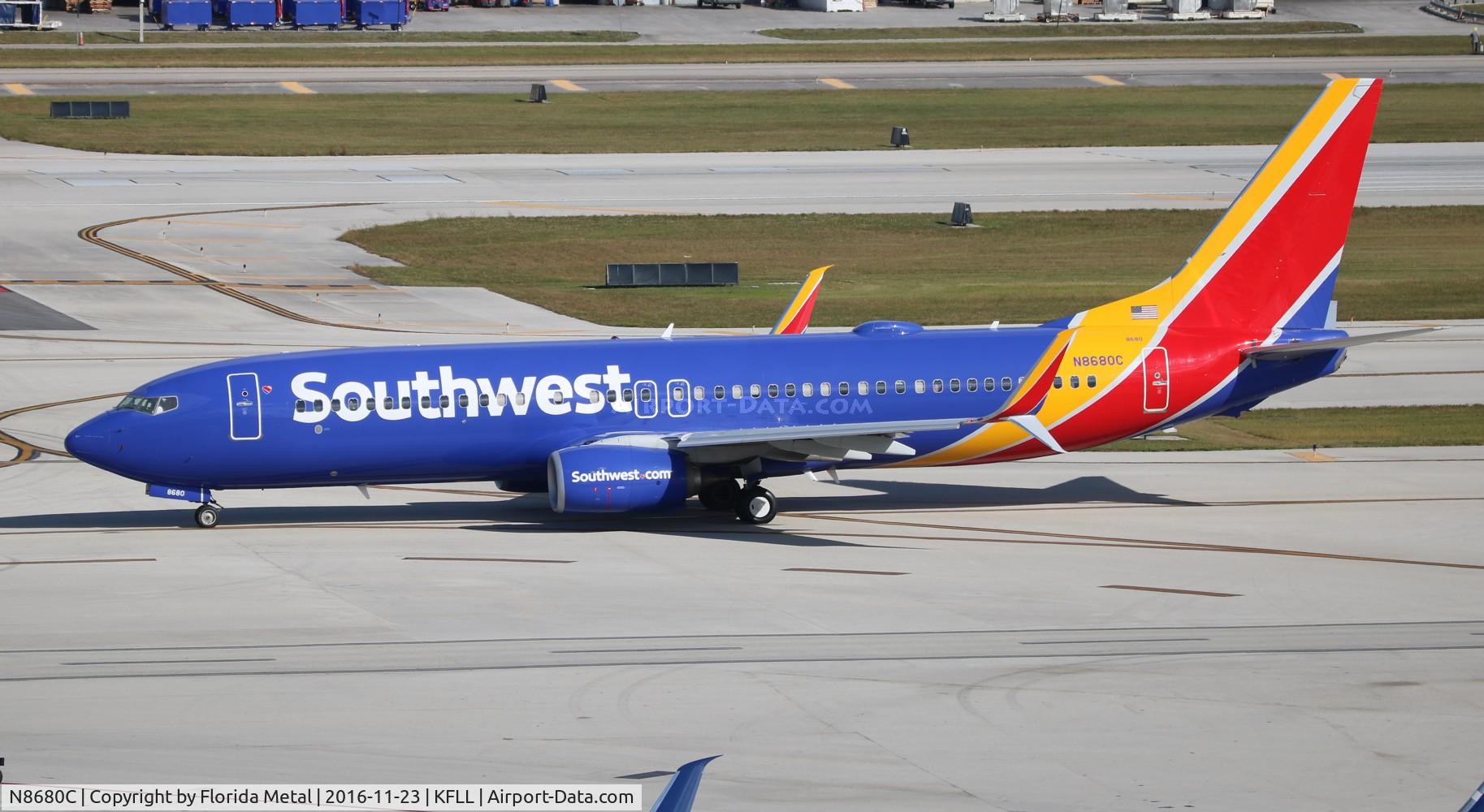 N8680C, 2016 Boeing 737-8H4 C/N 36737, WN 737-800